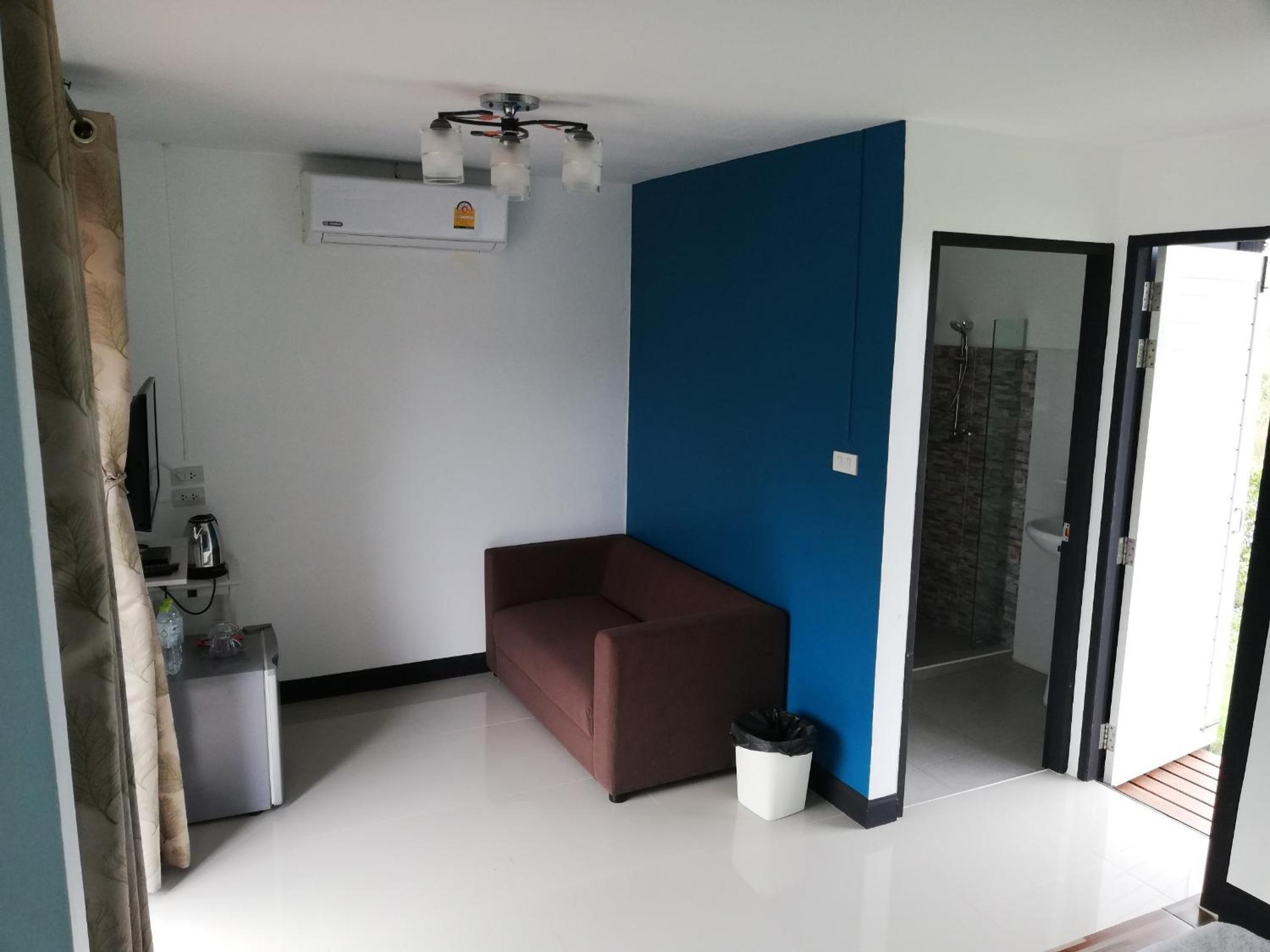 Double Room with Pool View - Photo 1