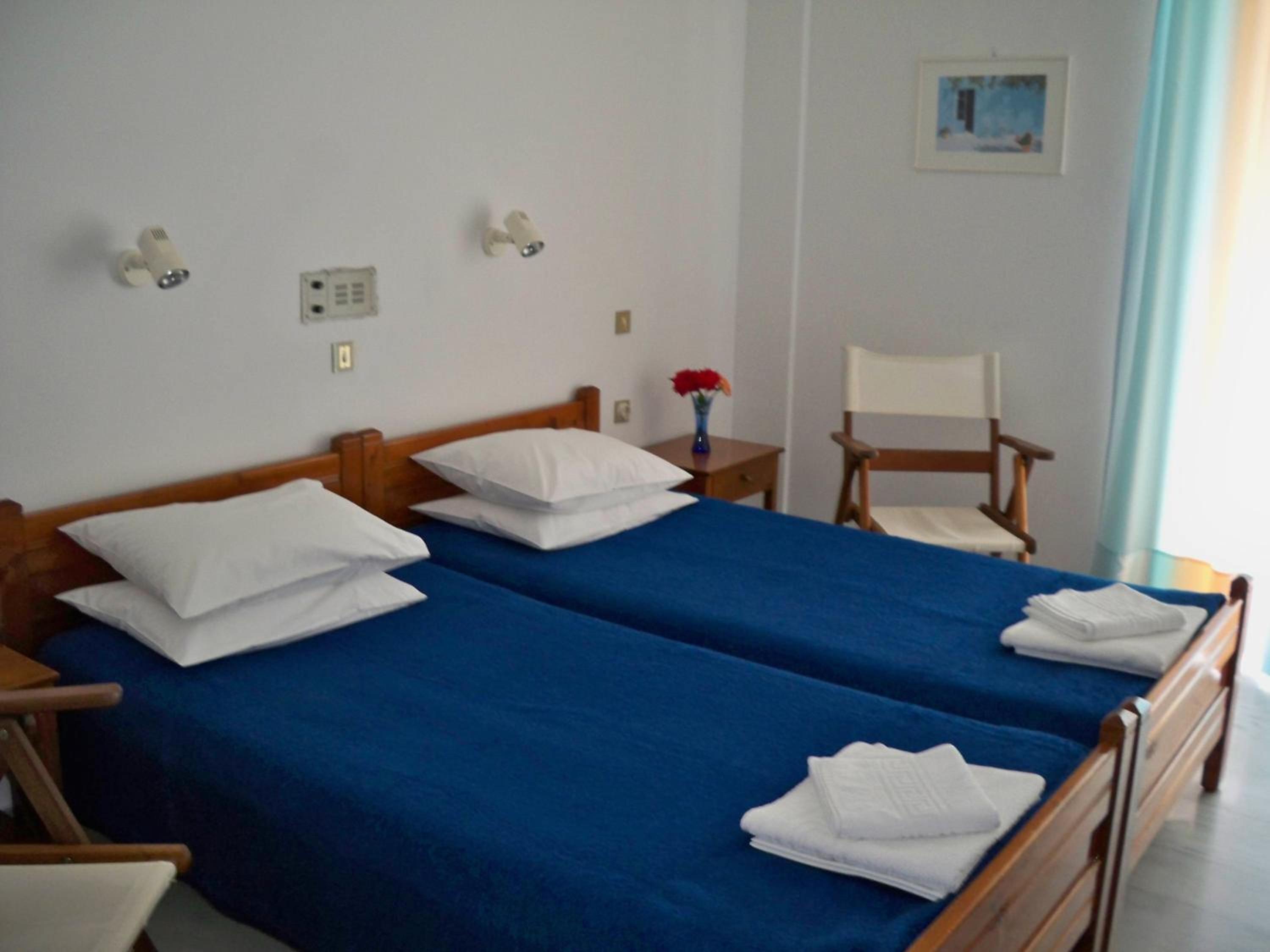 Standard  Room with Mountain View - Photo 10