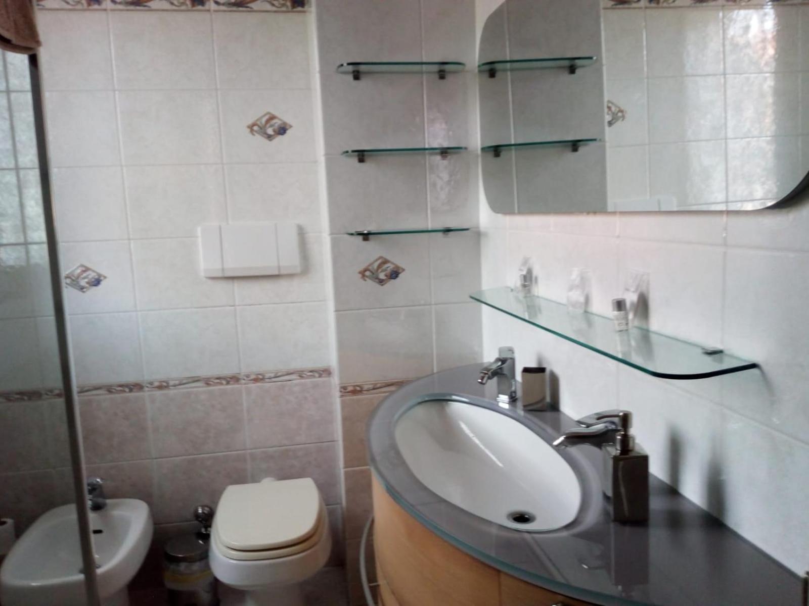 Deluxe Double Room with Balcony - Photo 3