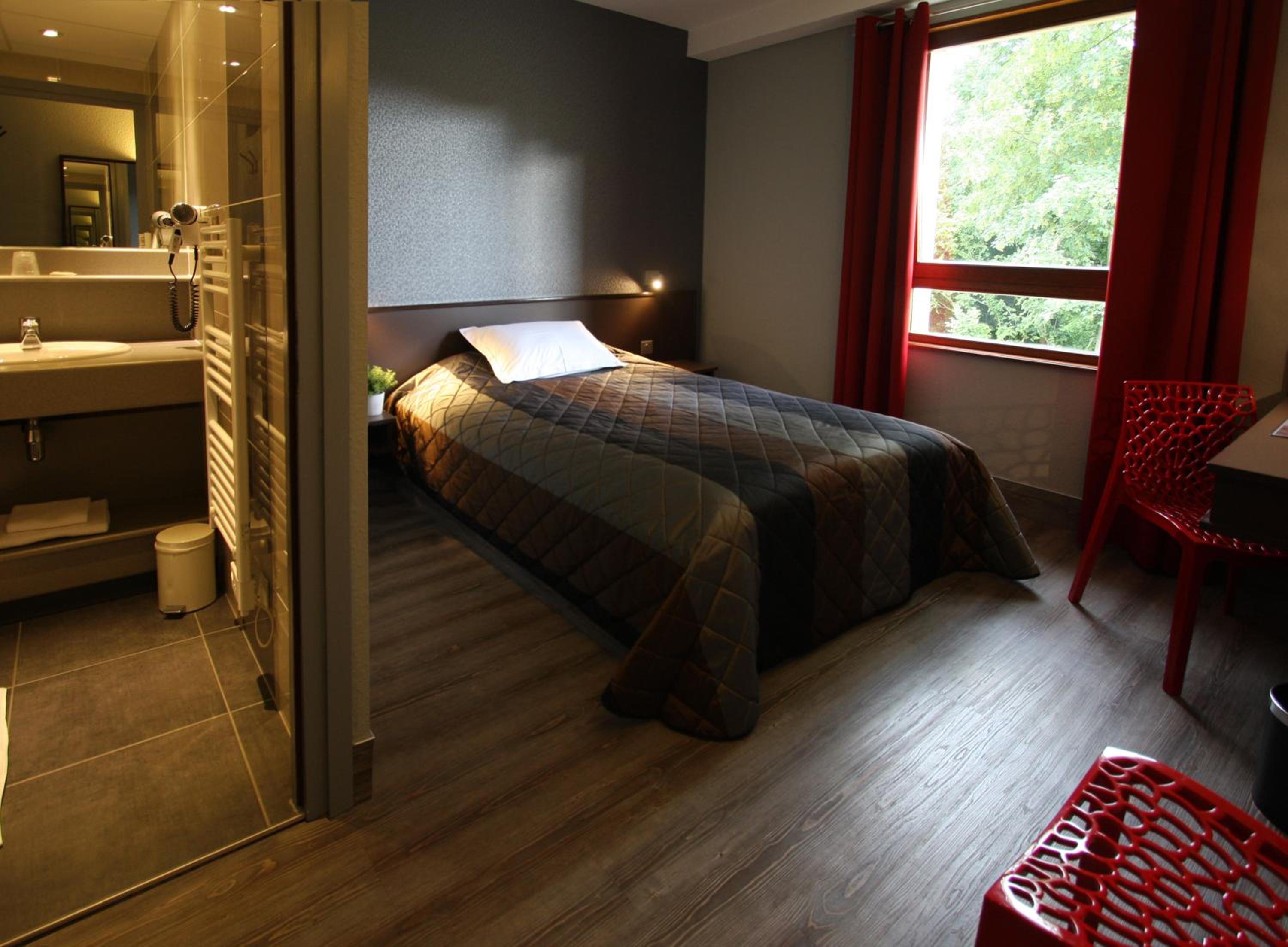 Double Room - Photo 4
