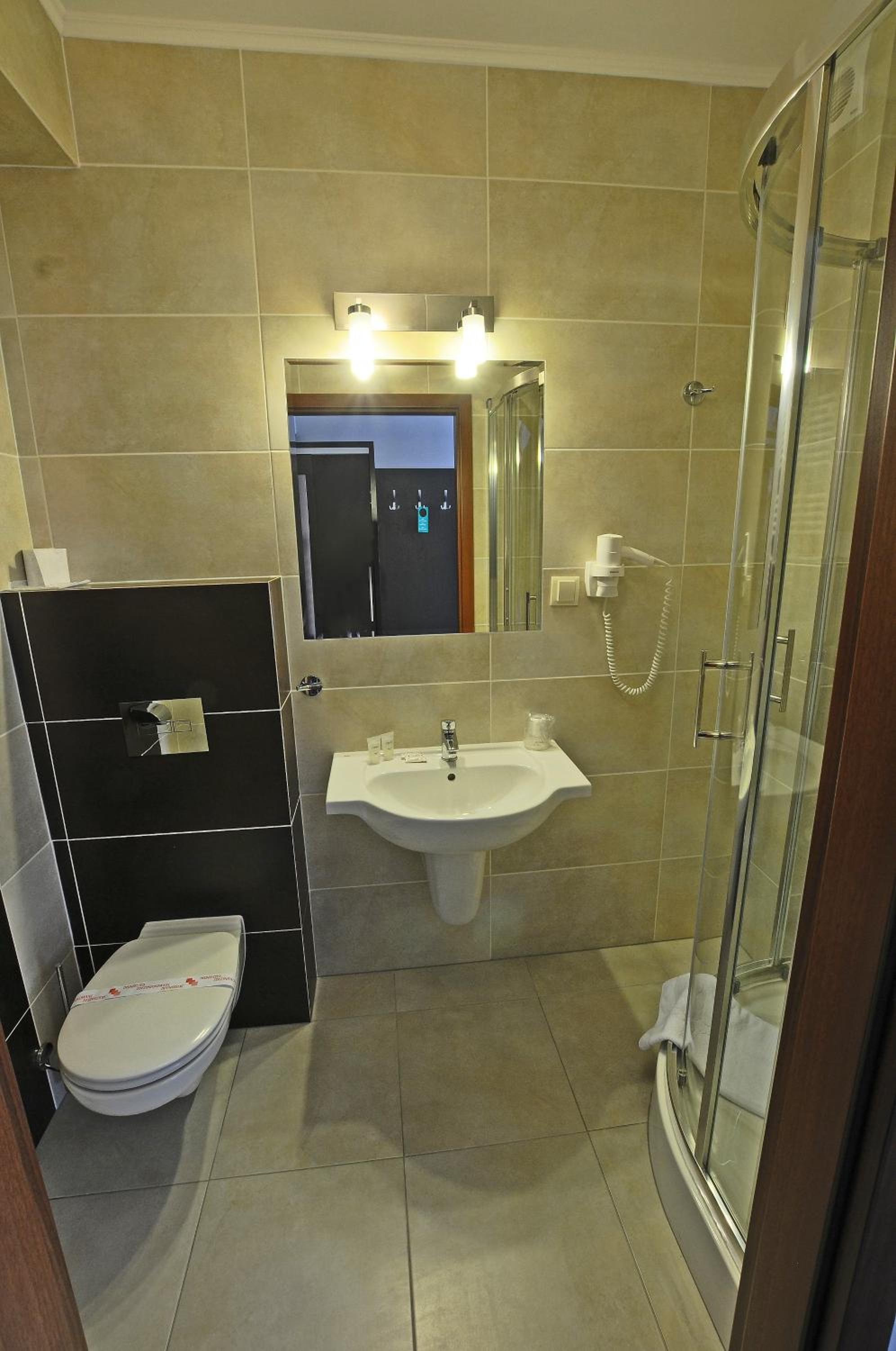 Deluxe Double or Twin Room - Photo 3