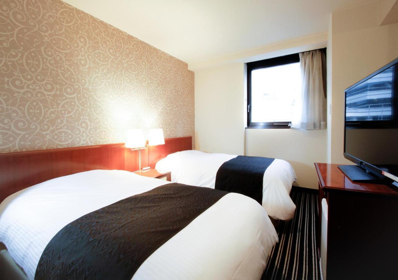 Twin Room - Non-Smoking photo 1