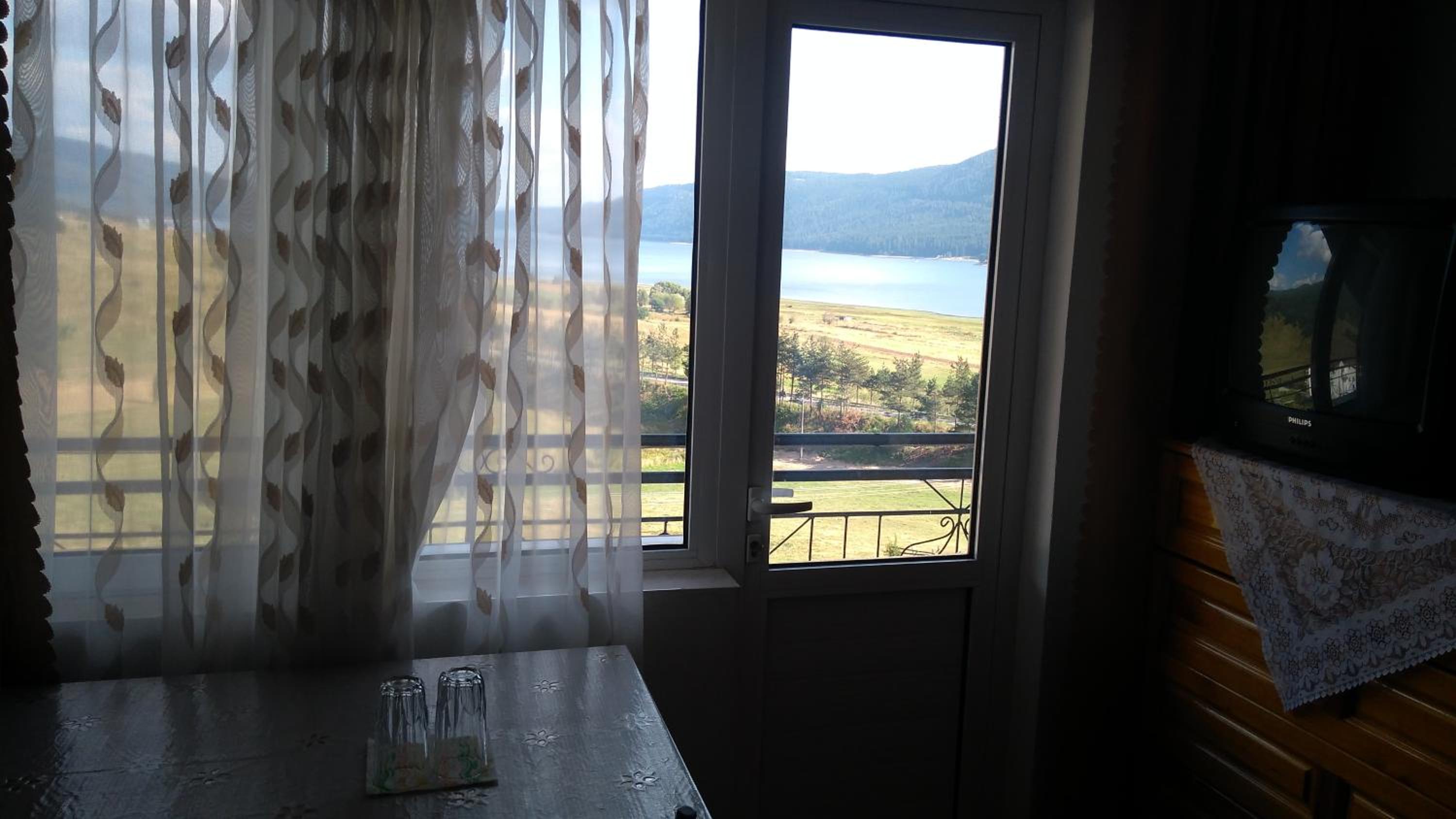 Double Room with Balcony (2 Adults + 1 Child) photo 2