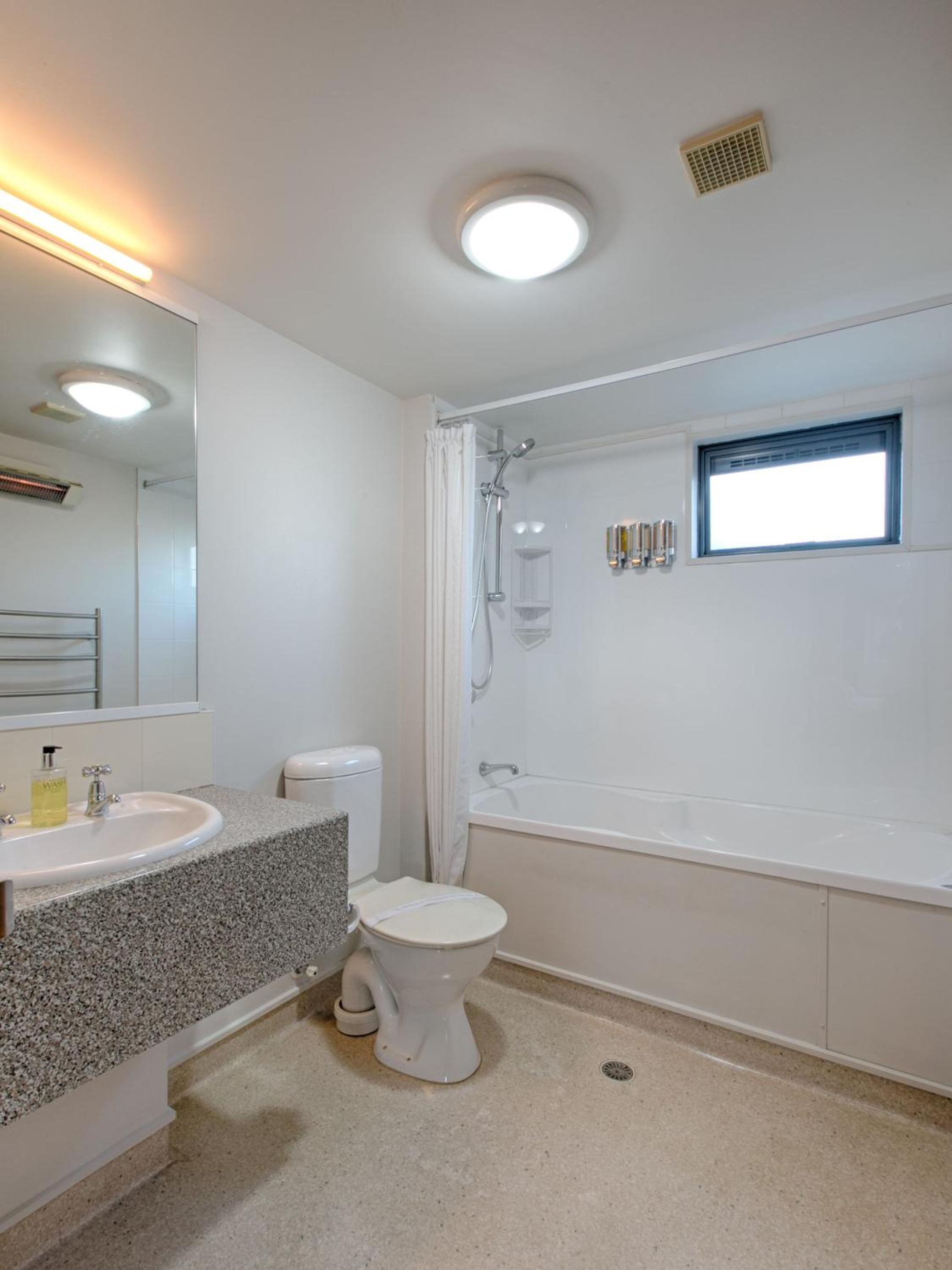 One-Bedroom Apartment with Spa Bath photo 3