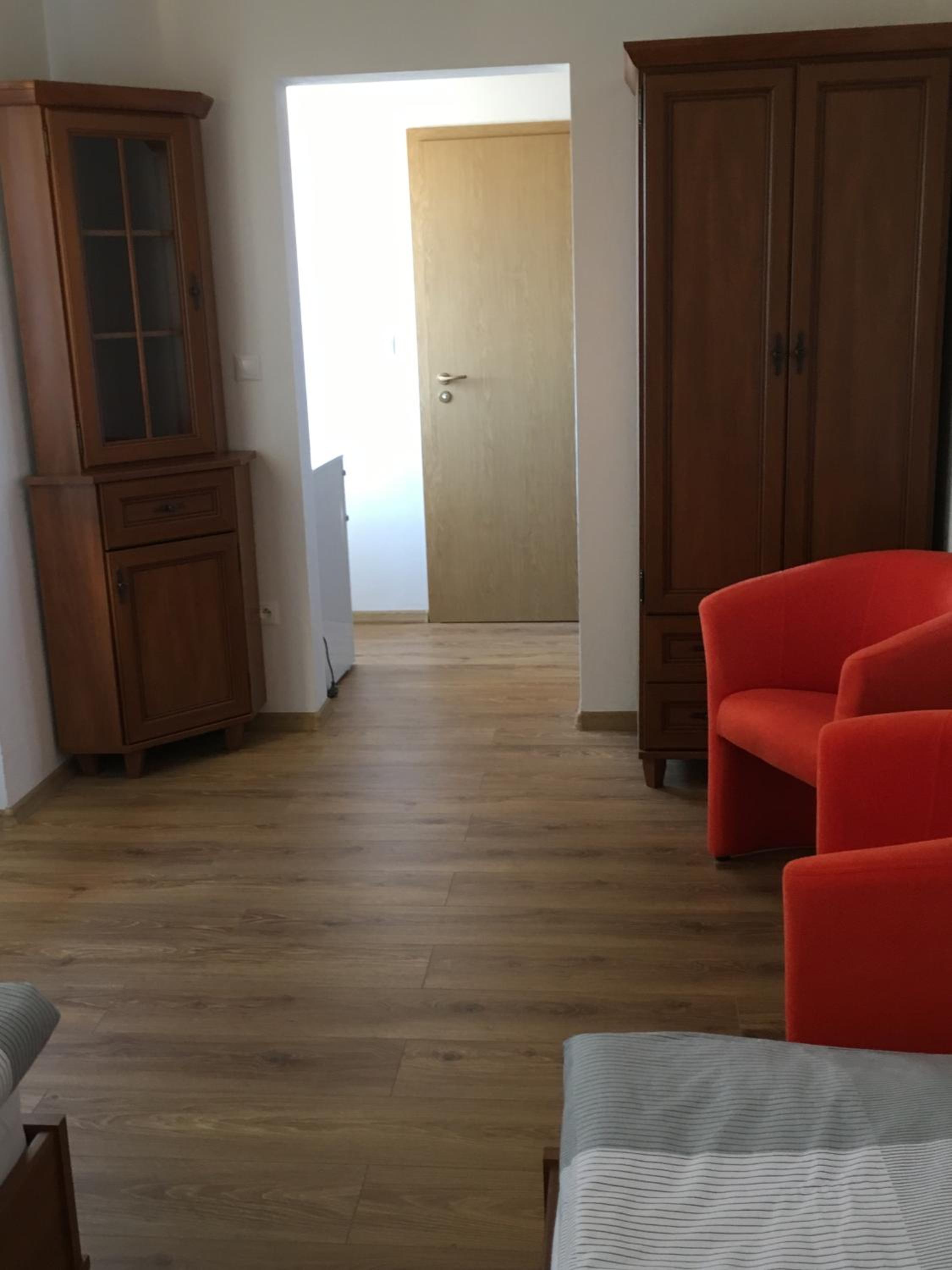 Budget Twin Room - Photo 3