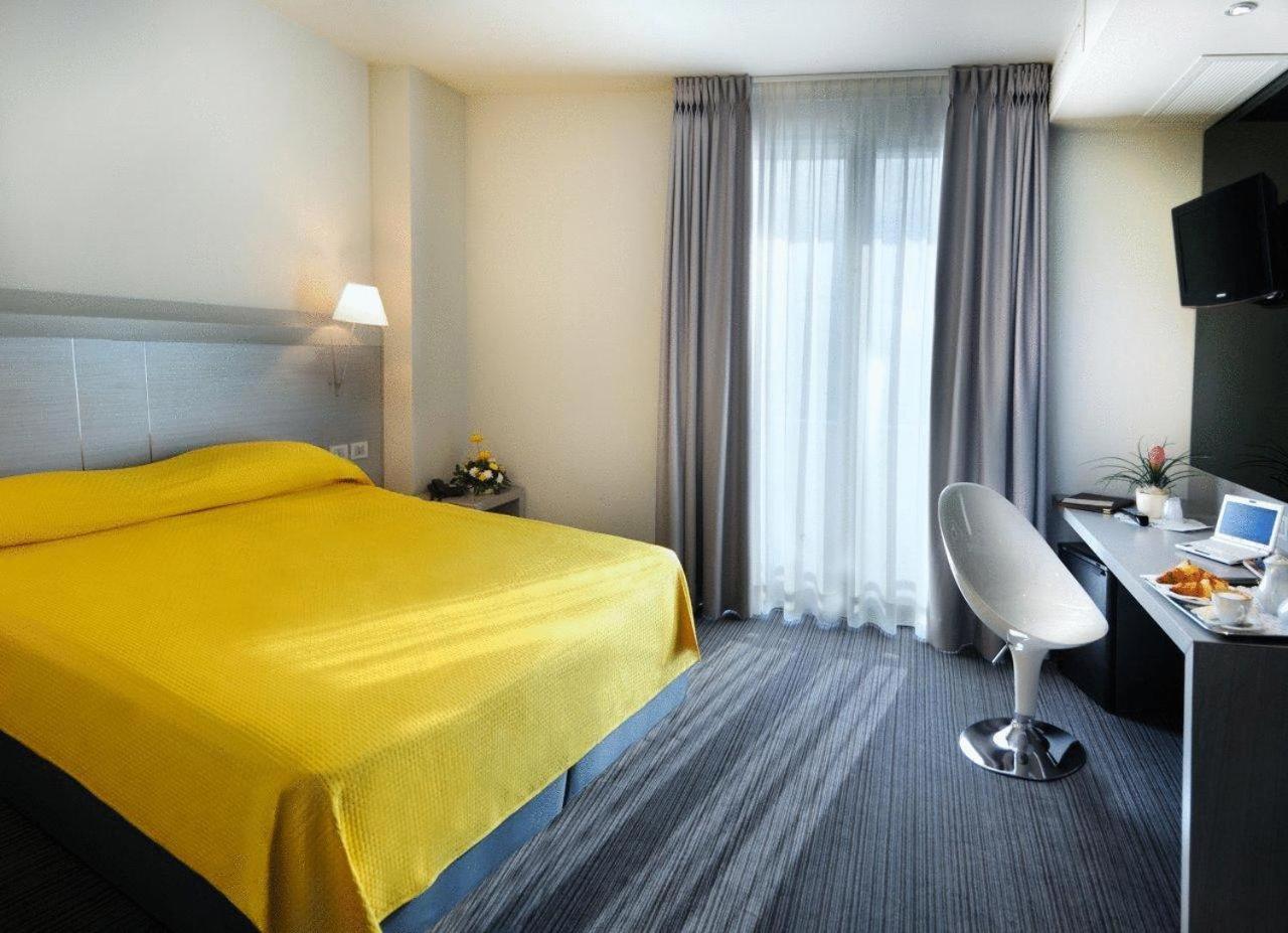 Deluxe Double or Twin Room - Photo 1