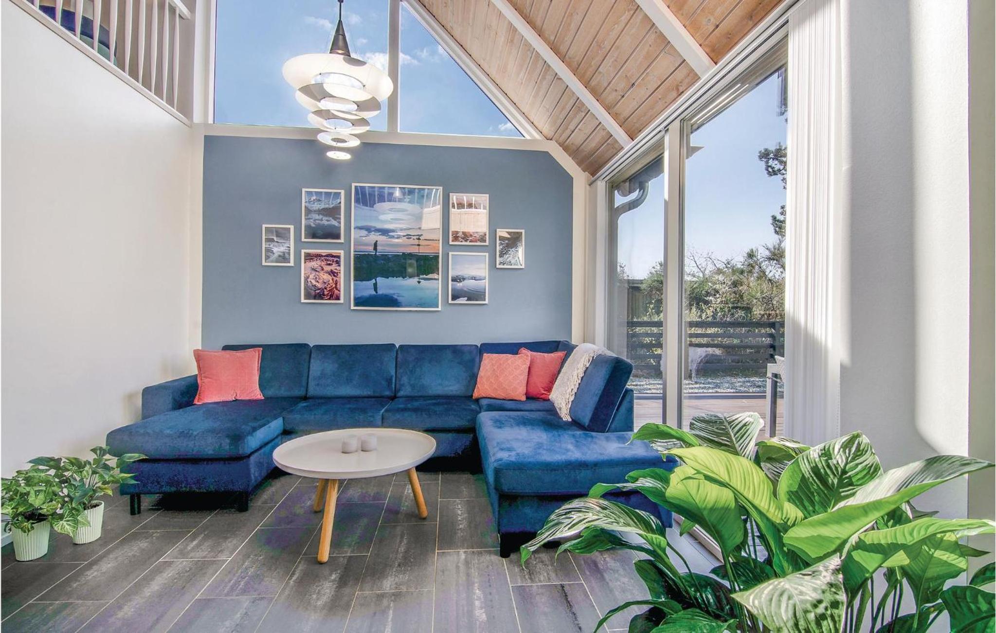 Three-Bedroom Vacation Home  photo 1