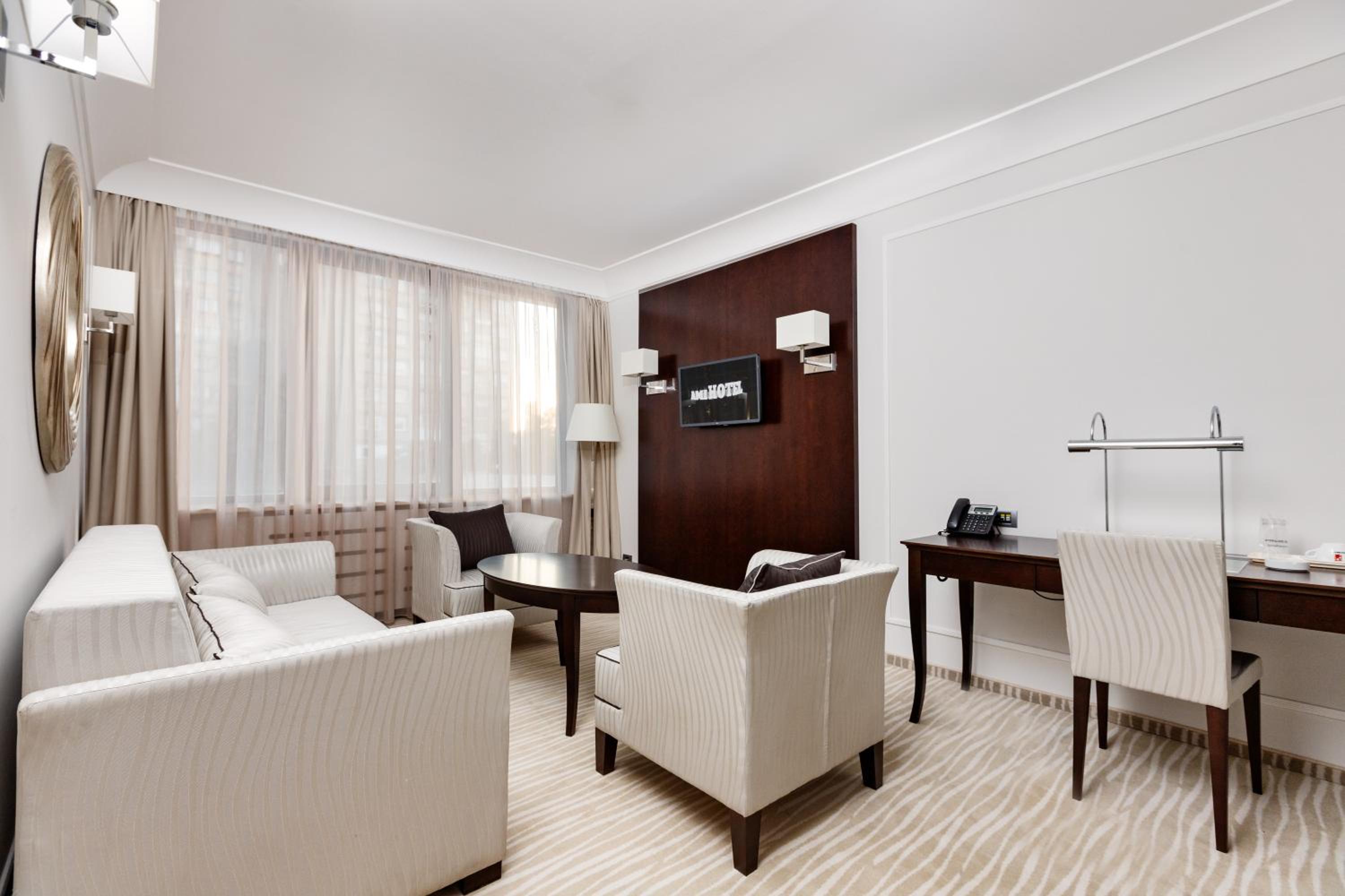 King Suite photo 2