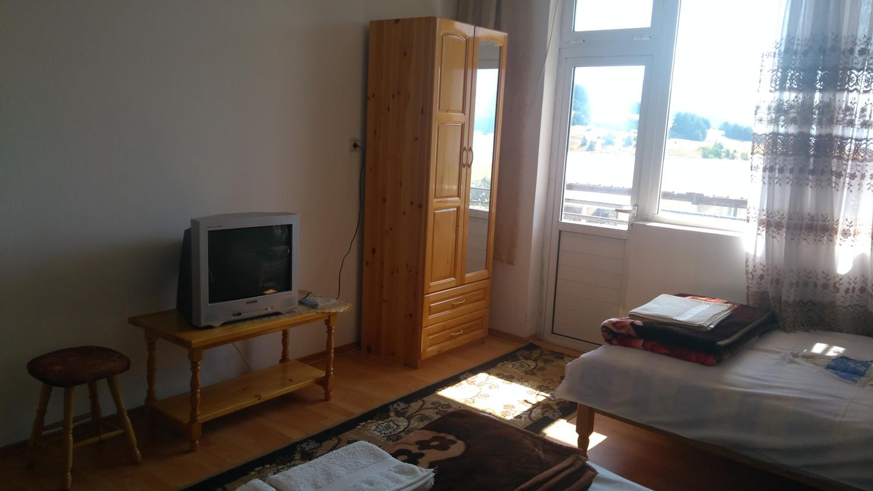 Basic Triple Room with Shared Bathroom photo 1
