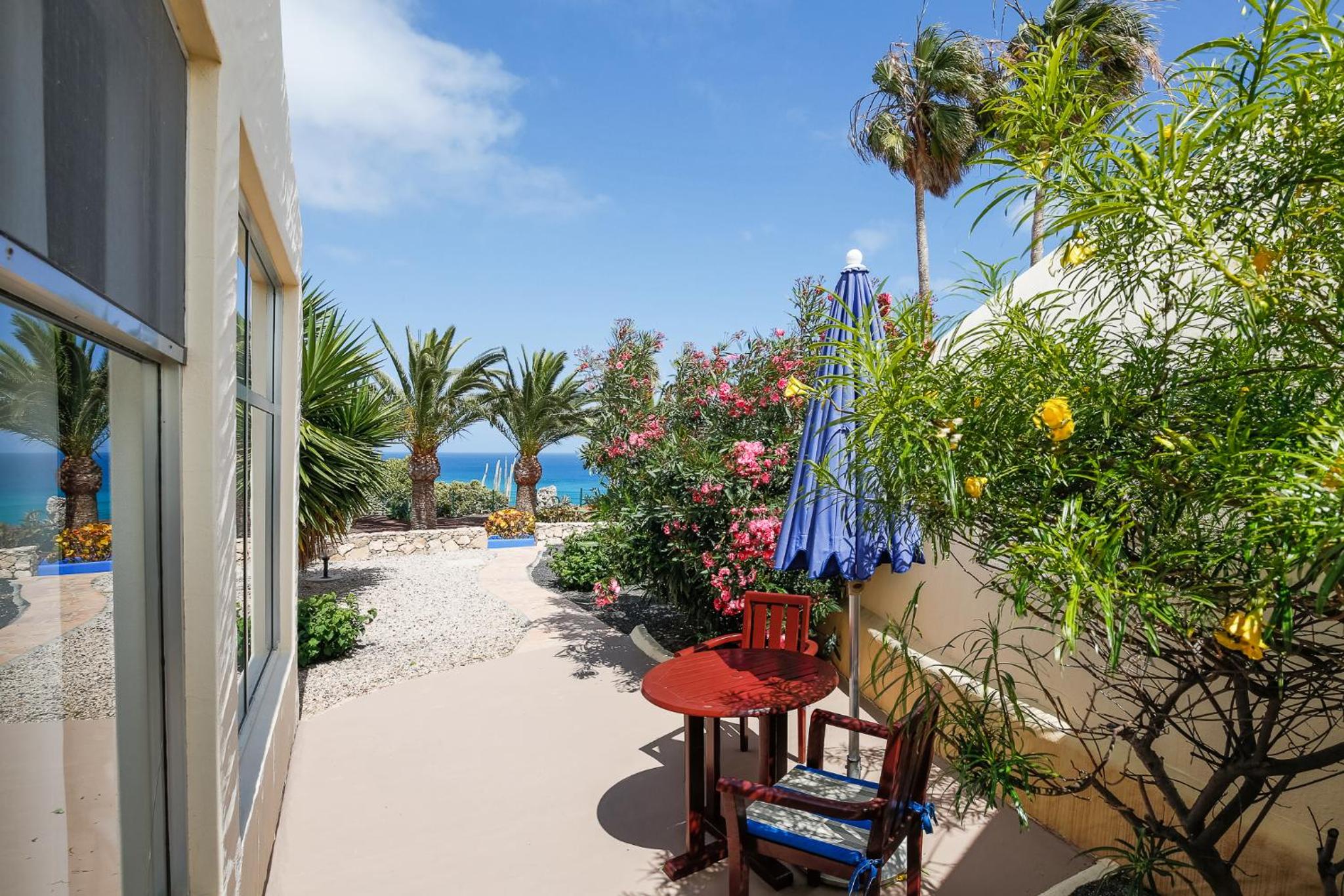 Suite with Sea View (1 Adult + 2 Children) photo 2