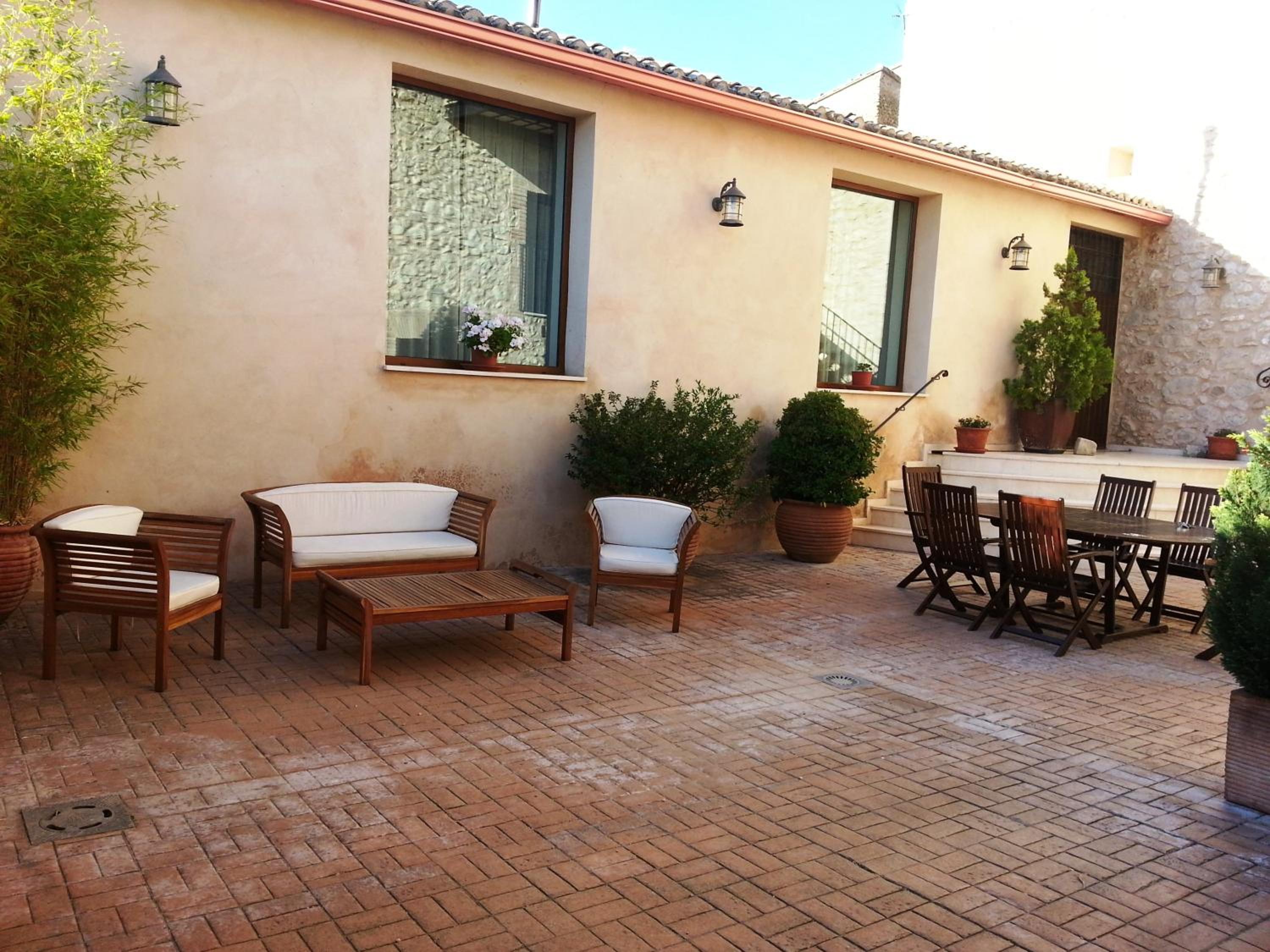 Two-Bedroom Cottage (4 Adults) photo 3