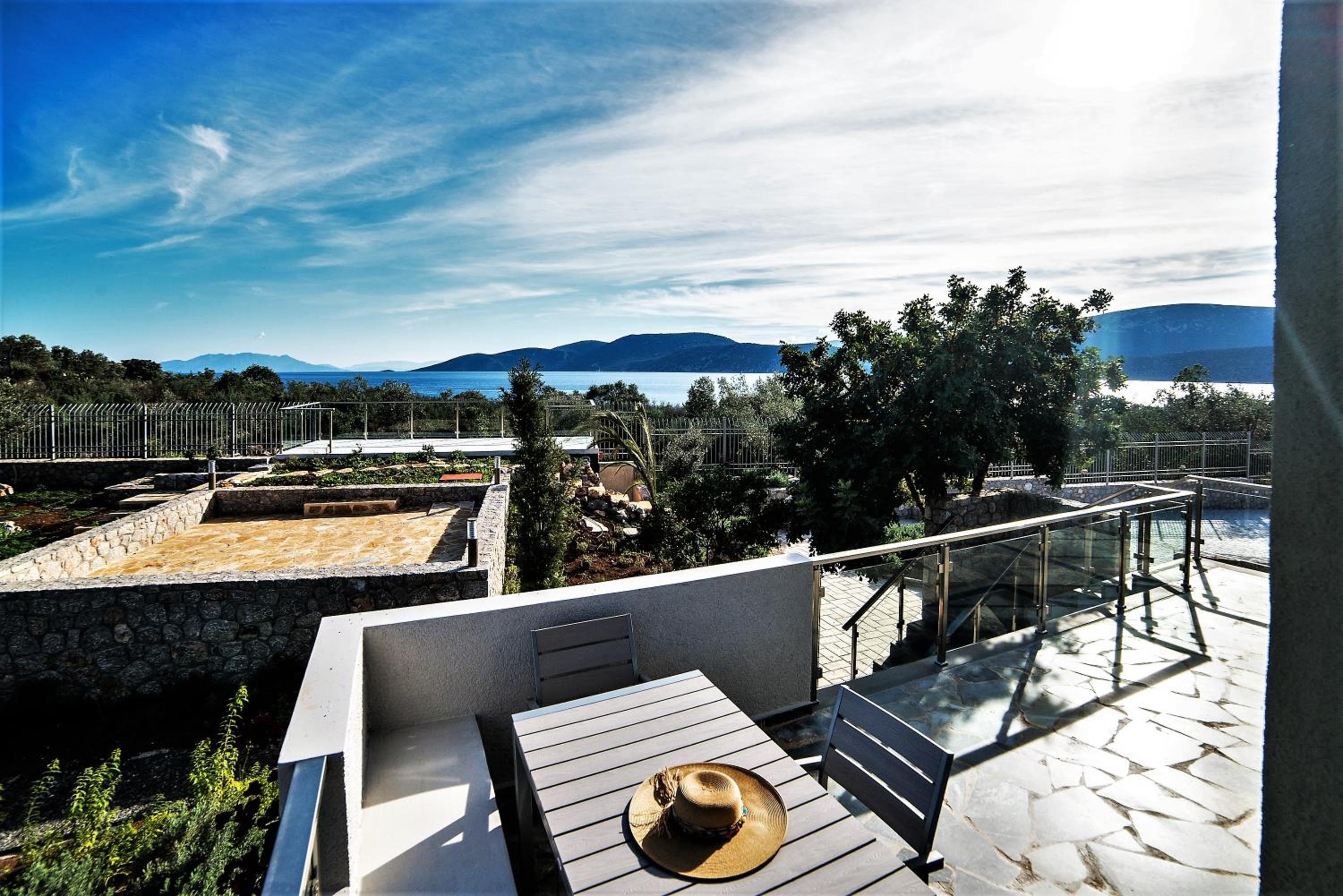 Apartment with Sea View photo 2