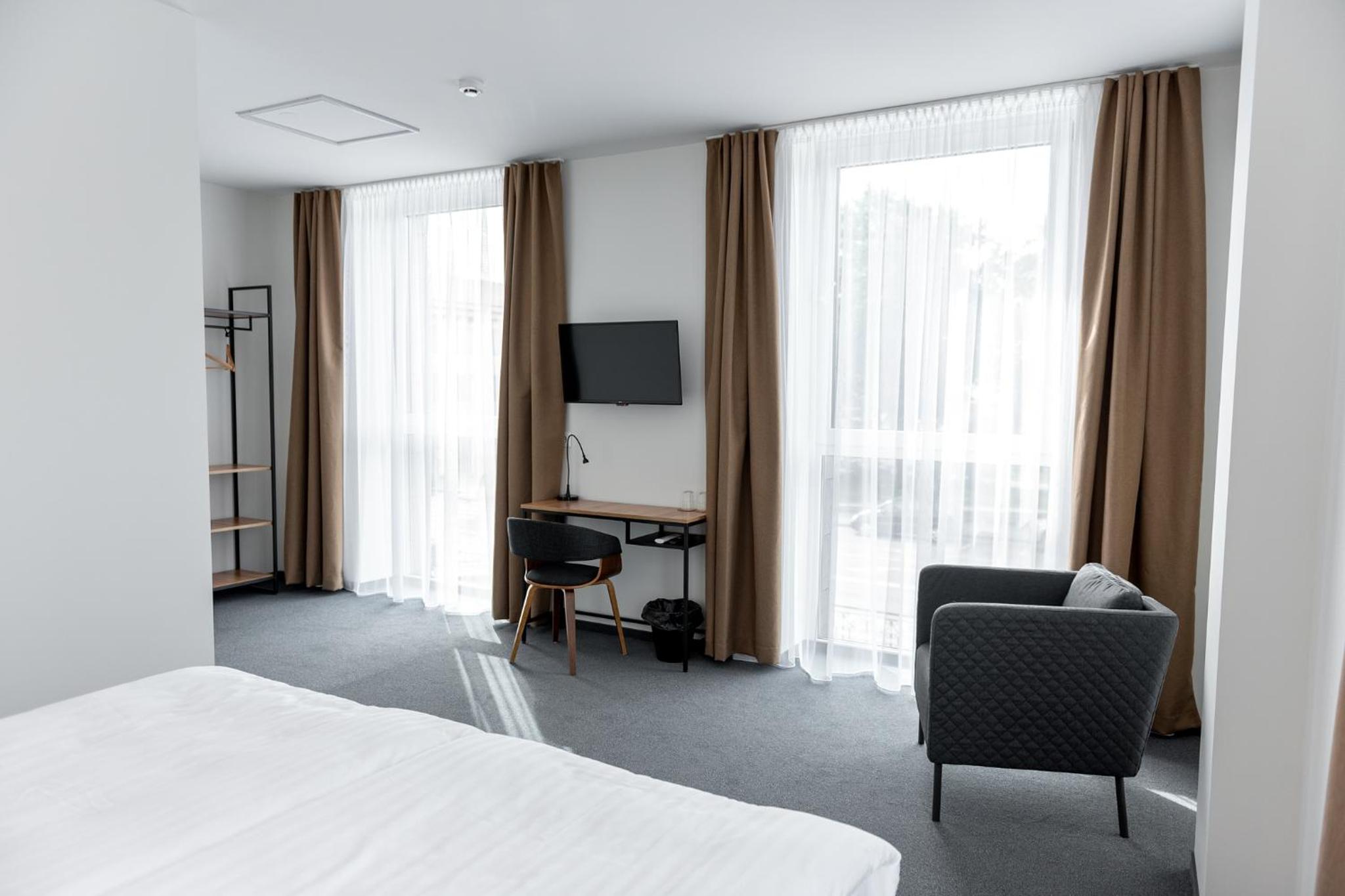 Deluxe Room - Photo 1