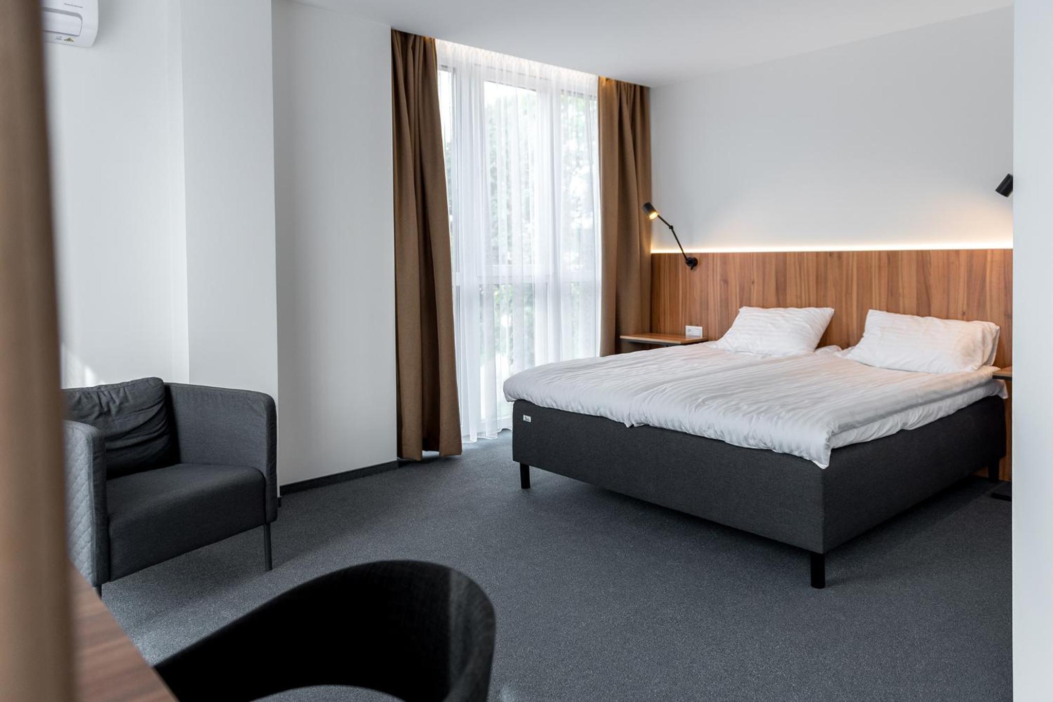 Deluxe Room - Photo 7