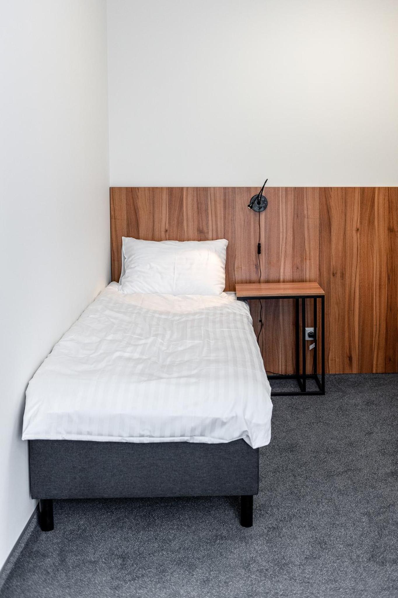 Double or Twin Room with Shower - Photo 9
