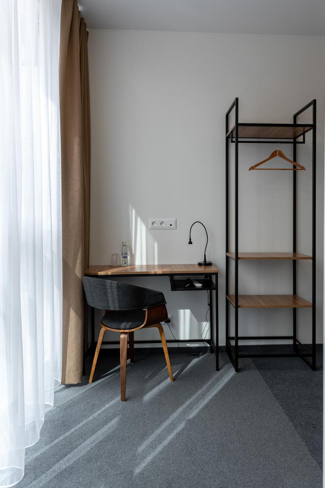 Double or Twin Room with Shower - Photo 11