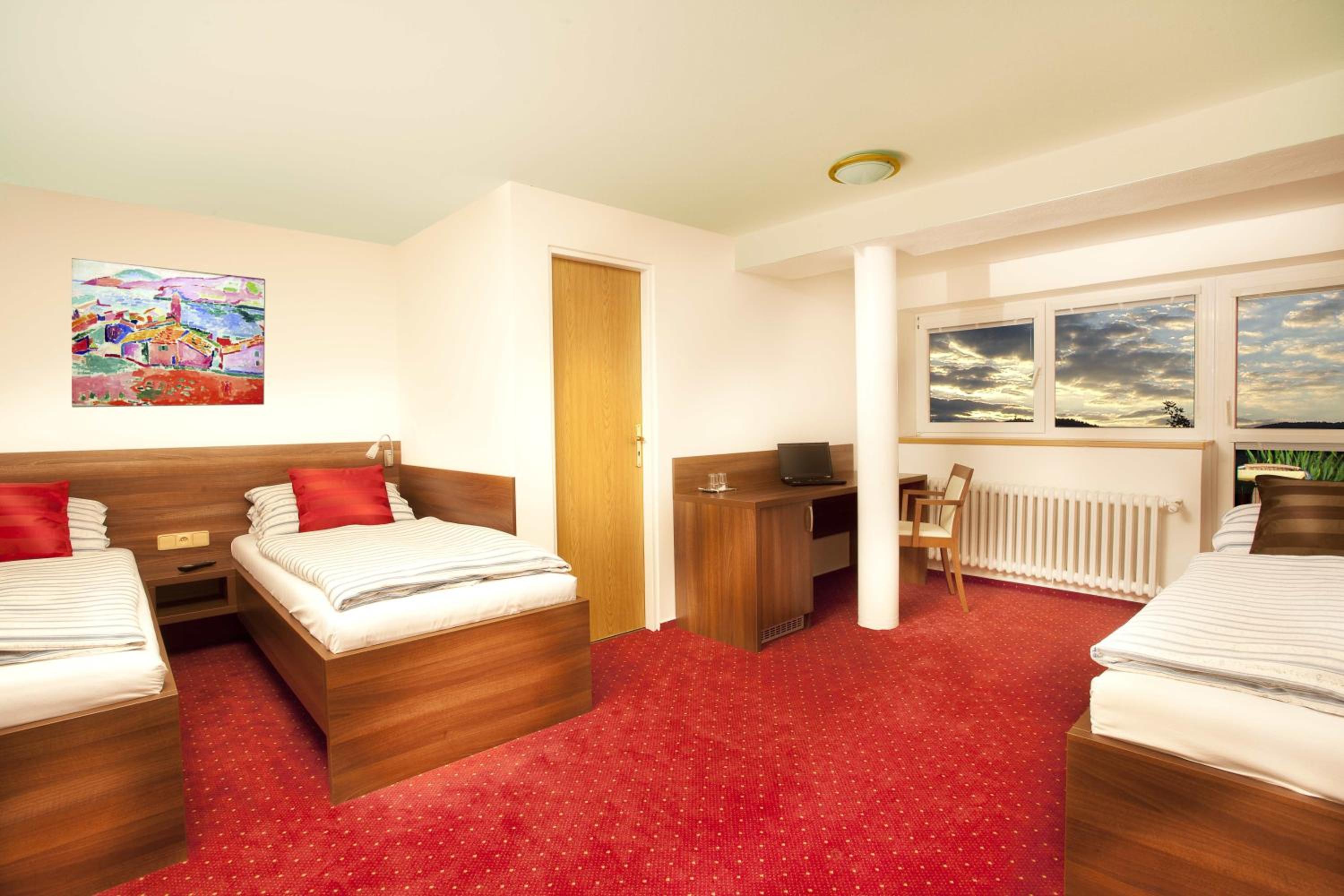 Standard Triple Room - Photo 1