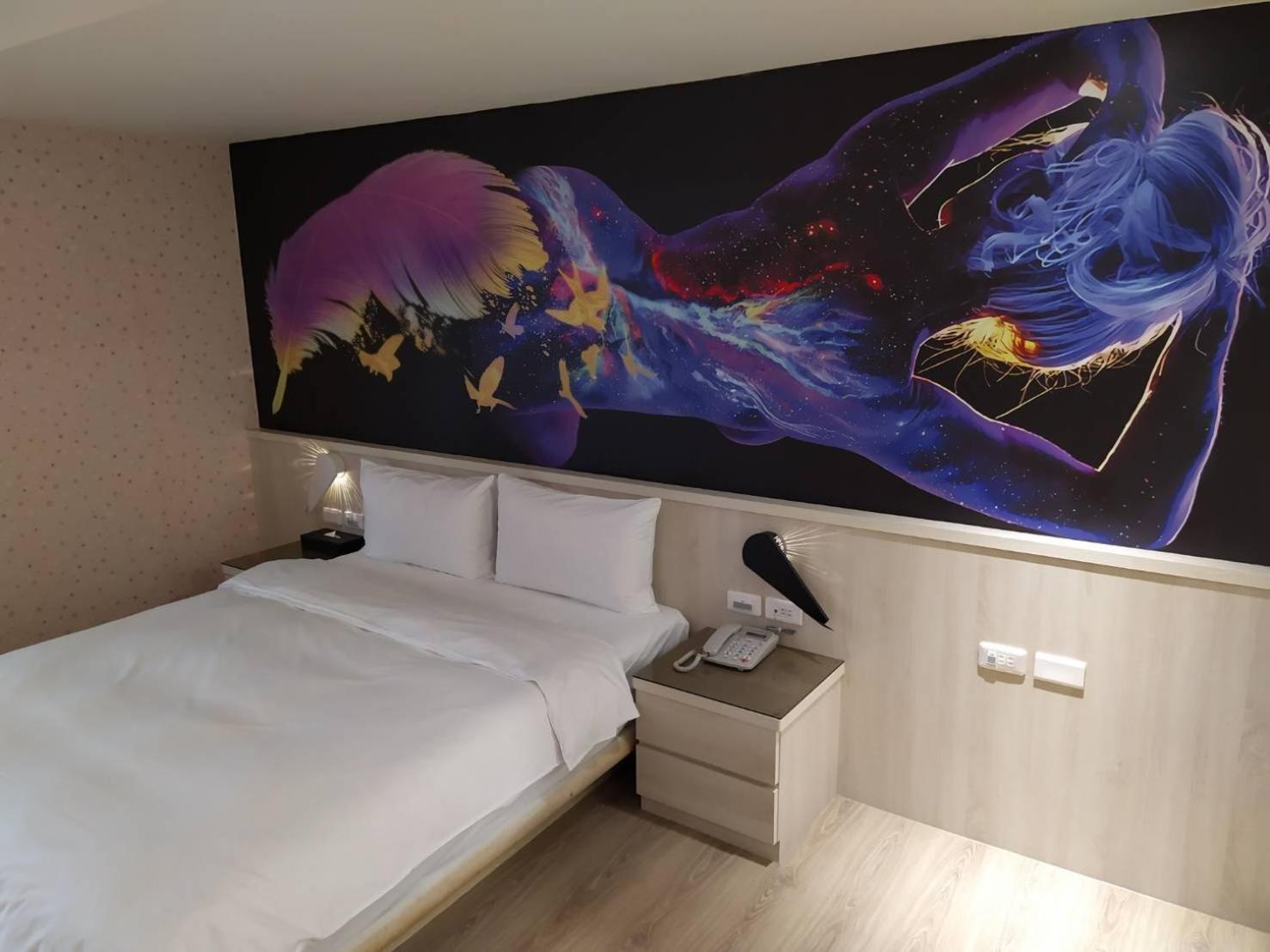 Standard Double Room - Photo 9