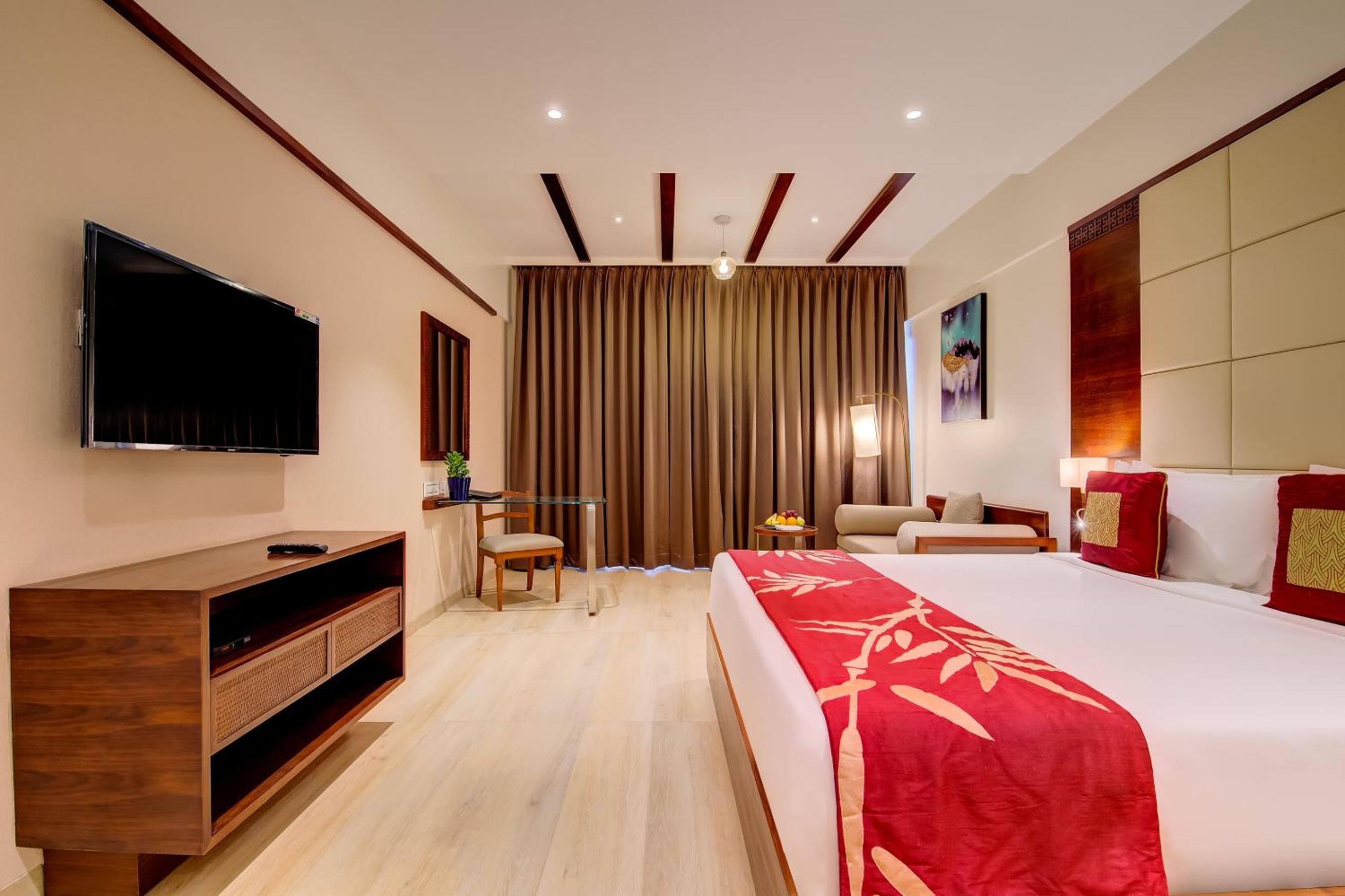 Fern Club Room, with Balcony and Mountain View - Photo 4