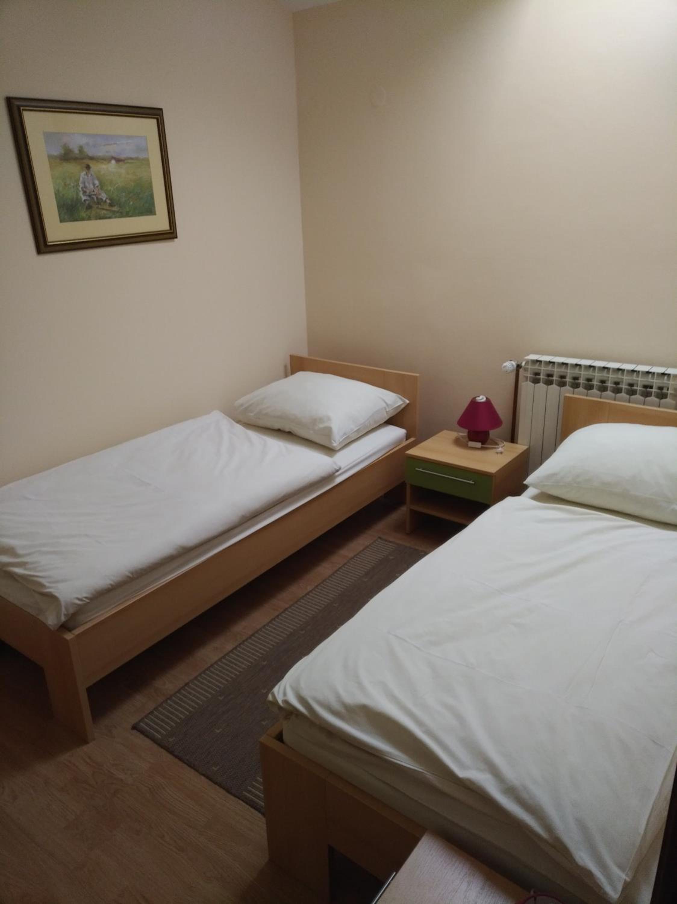 Twin Room with Private Bathroom photo 3