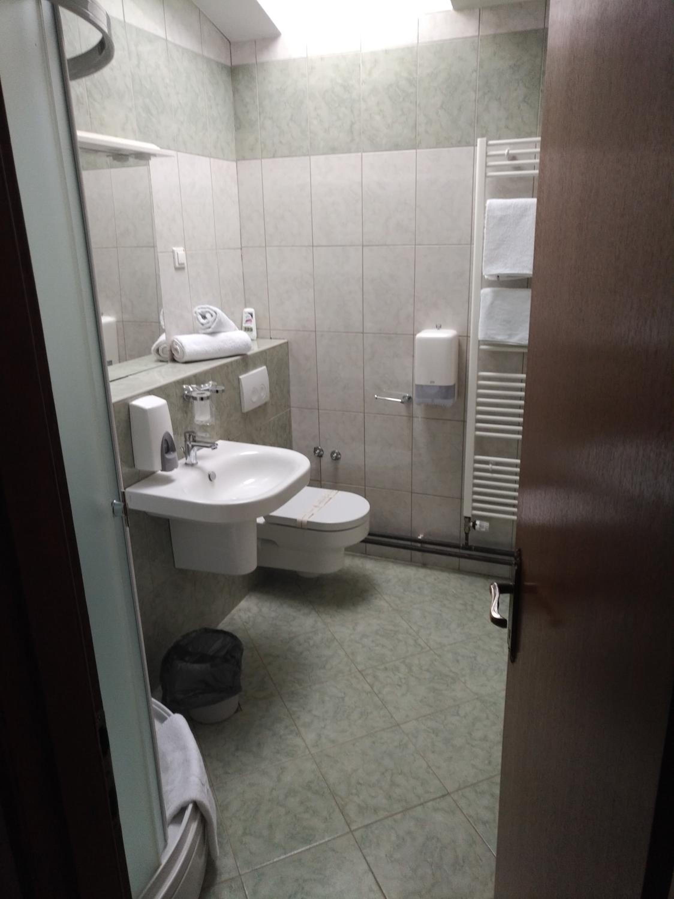 Triple Room with Private External Bathroom photo 1