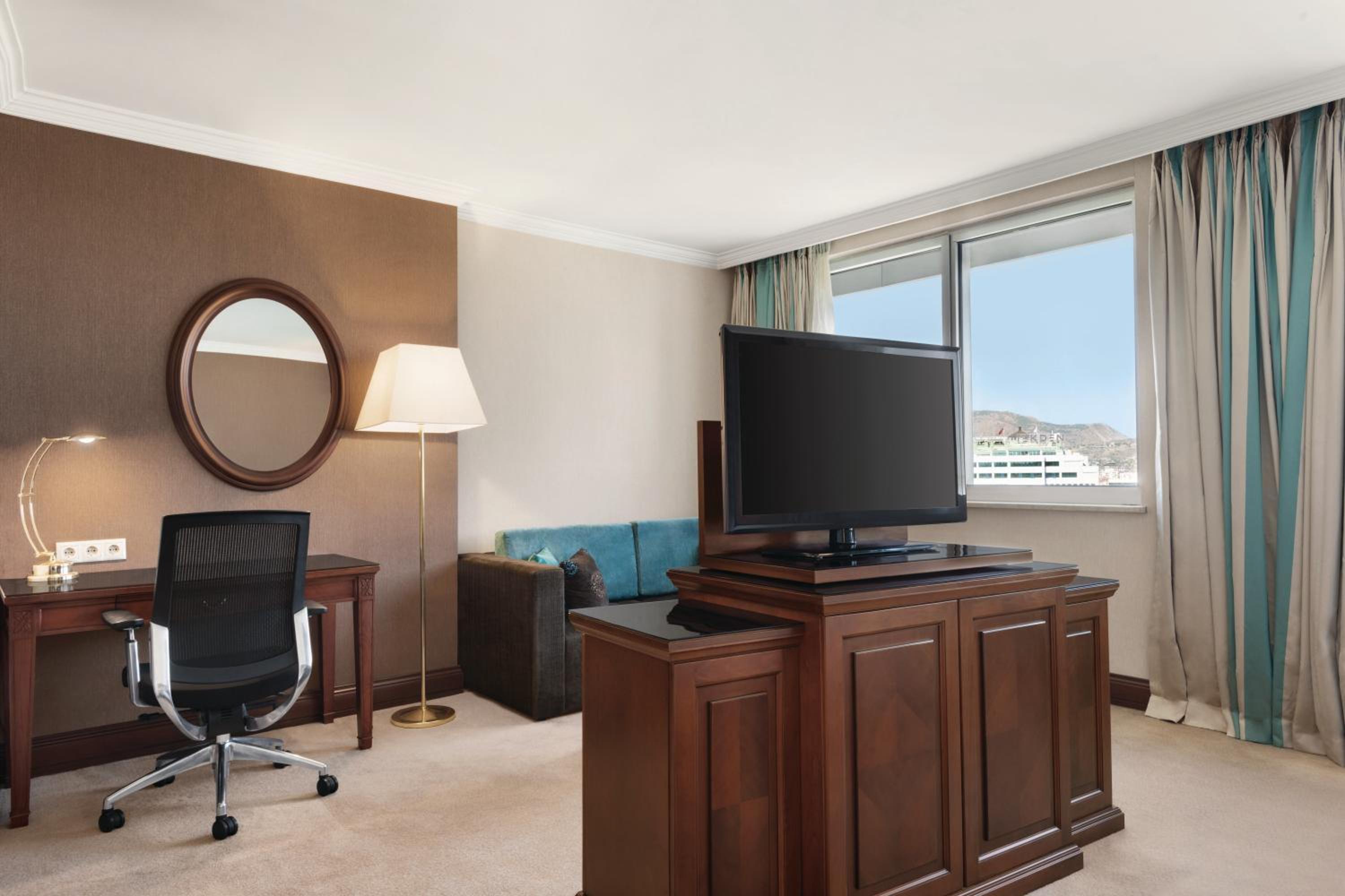 Executive King Room - Photo 1