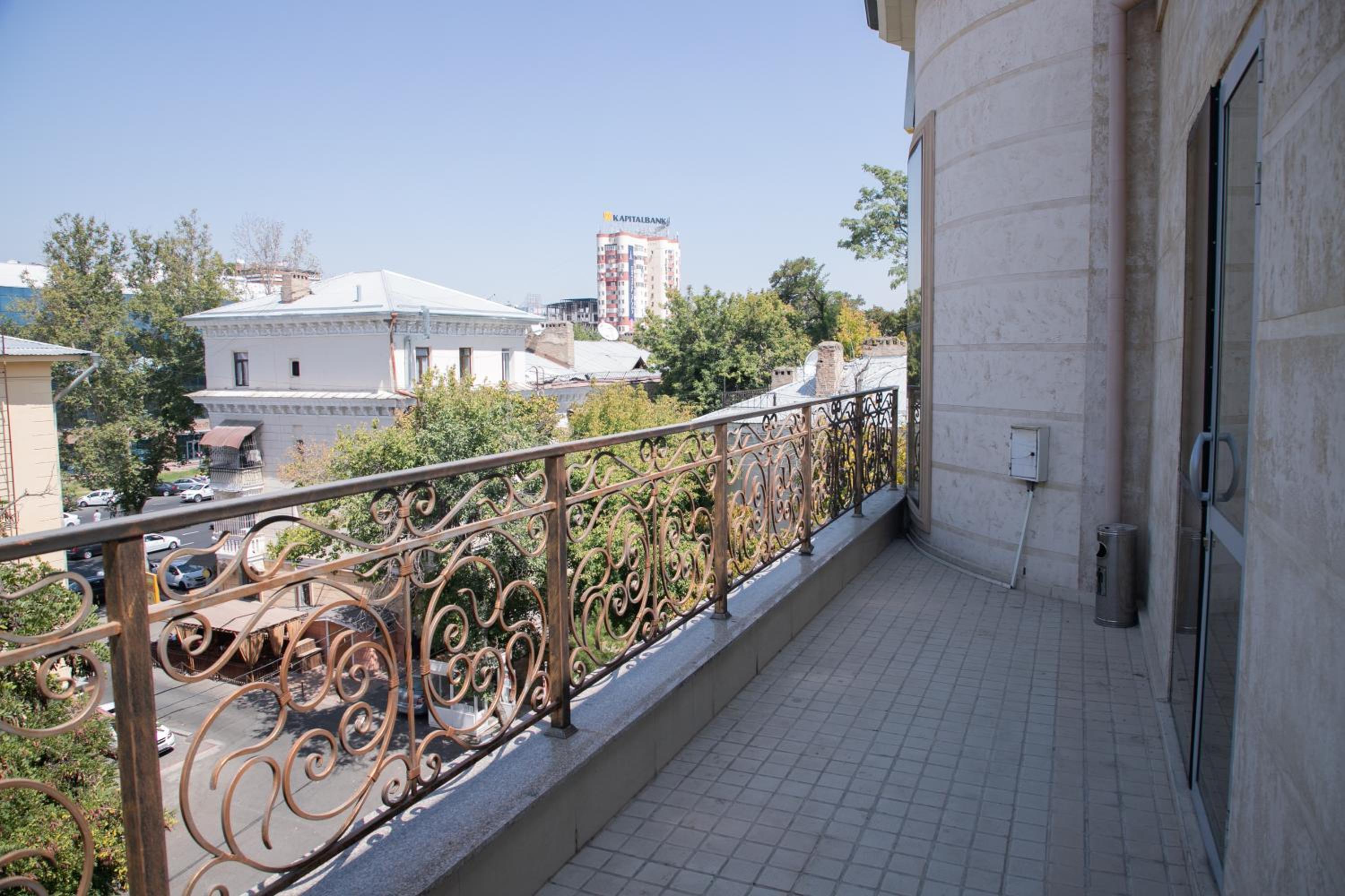 Deluxe Double or Twin Room with Balcony photo 2