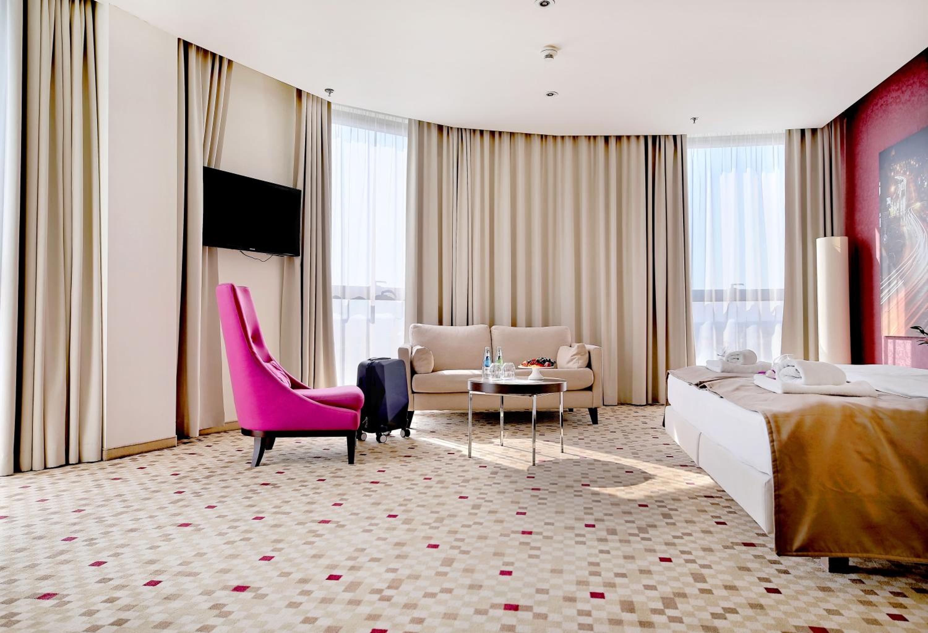 Deluxe Double or Twin Room photo 3