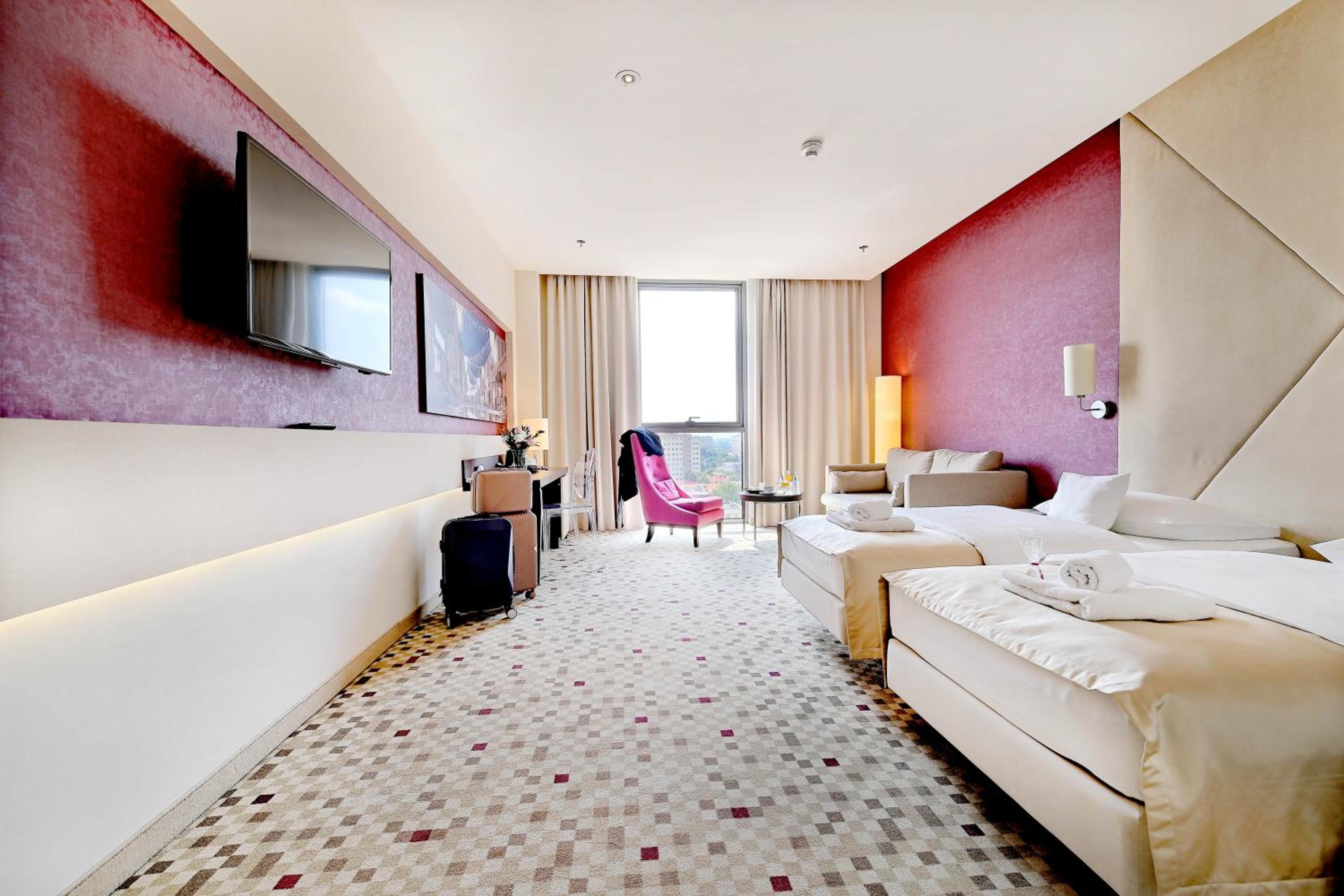 Standard Double or Twin Room photo 3