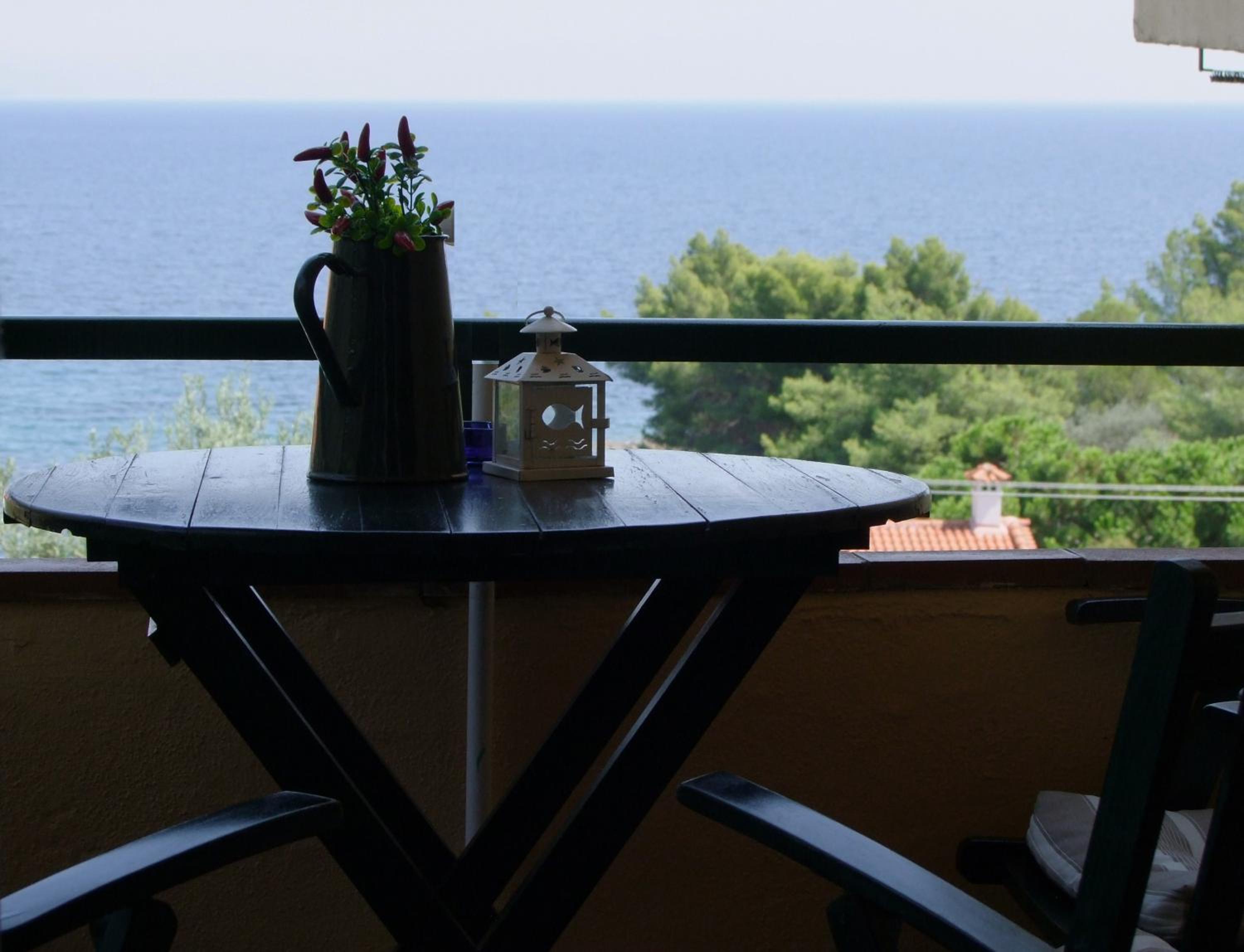 One-Bedroom Apartment (4 Adults) - Photo 10
