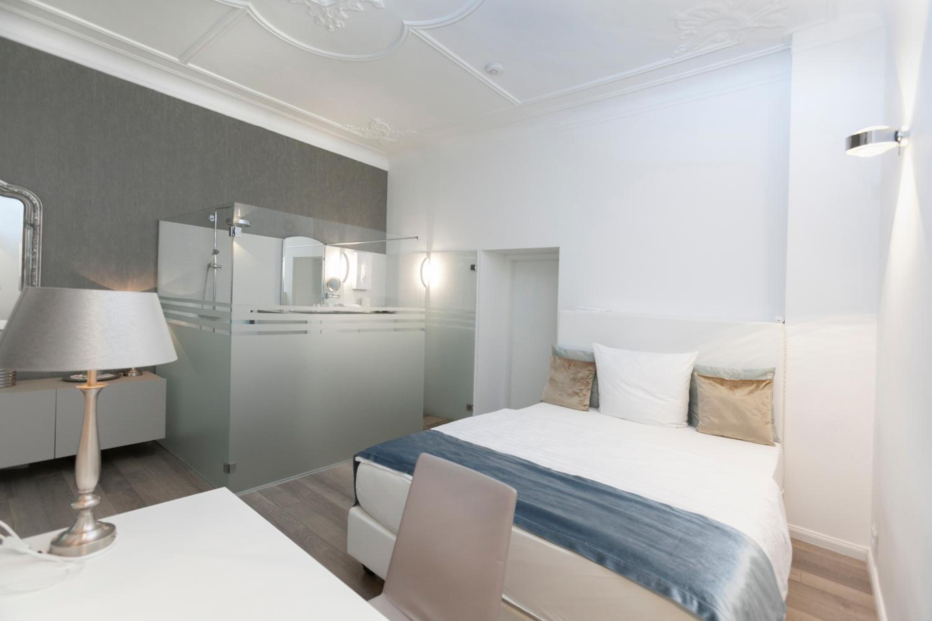 Business Single Room