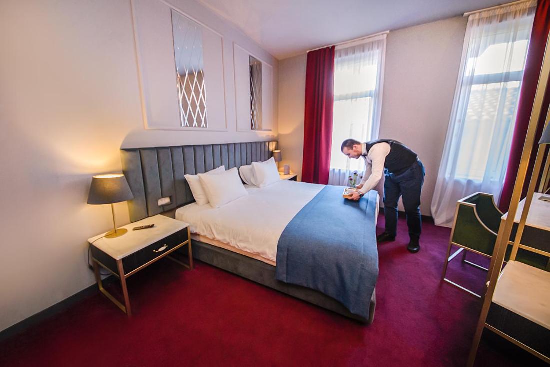 Standard King Room