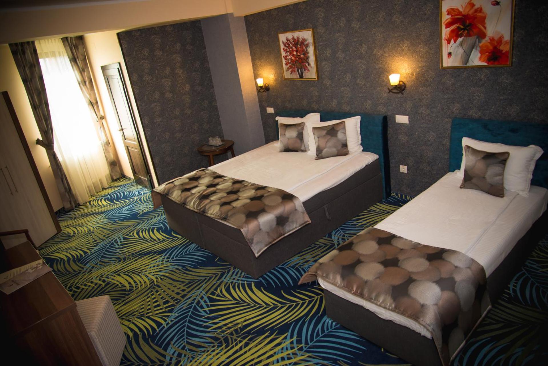 Triple Room - Photo 17