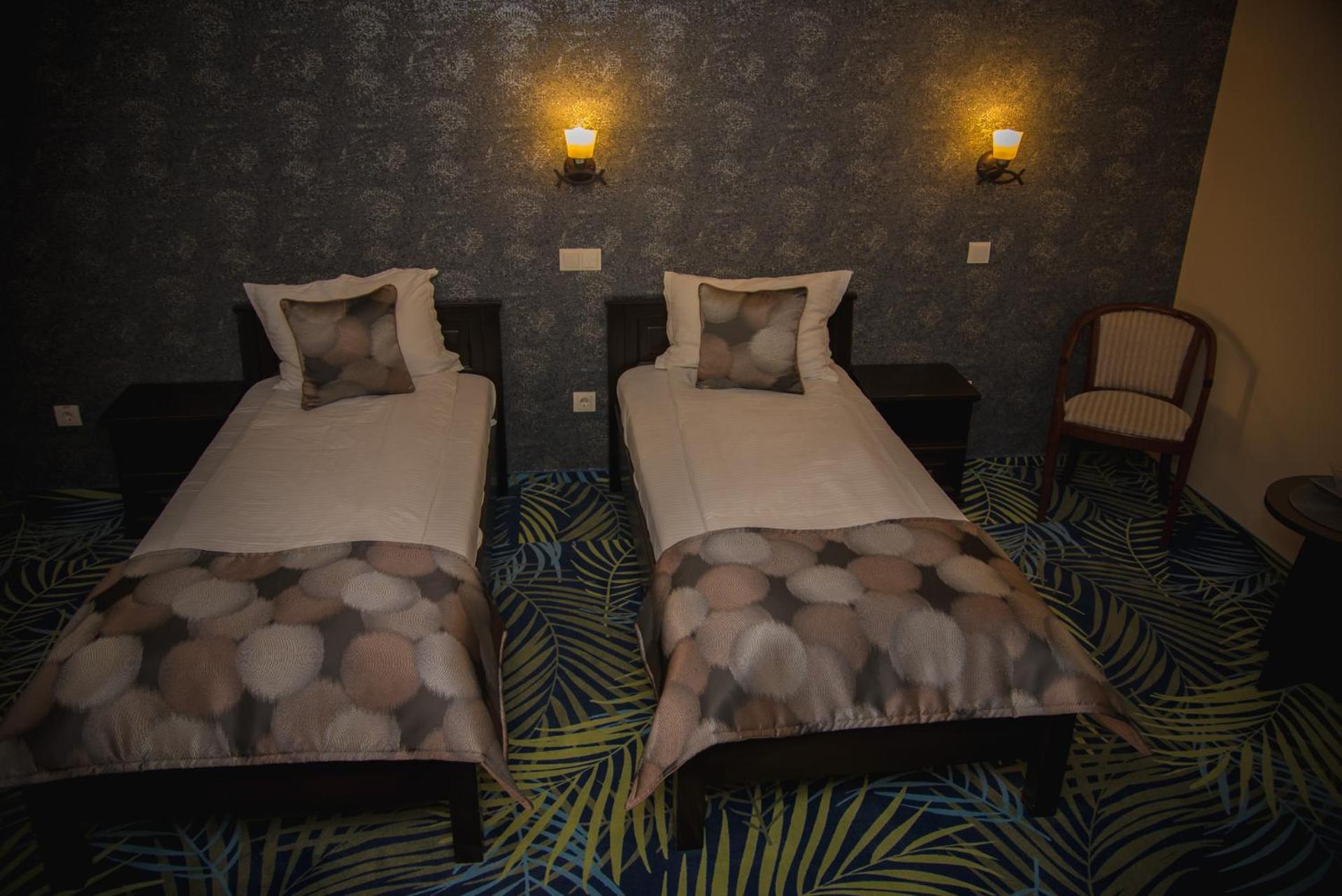 Two-Bedroom  Family Suite - Photo 7