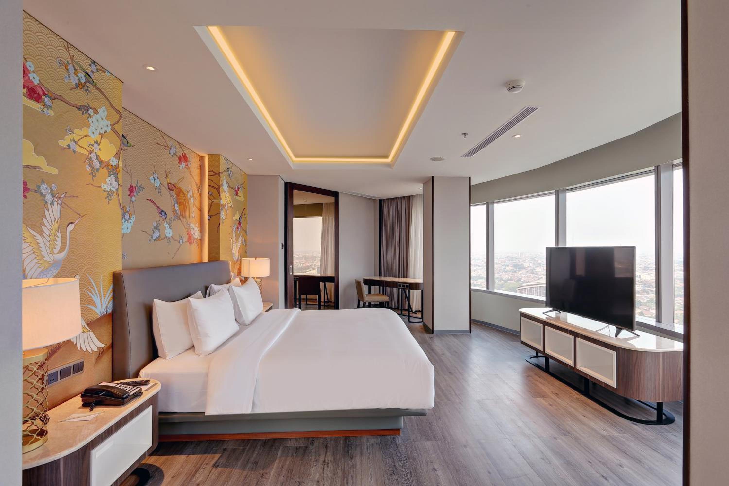 Executive Suite One King - Photo 9