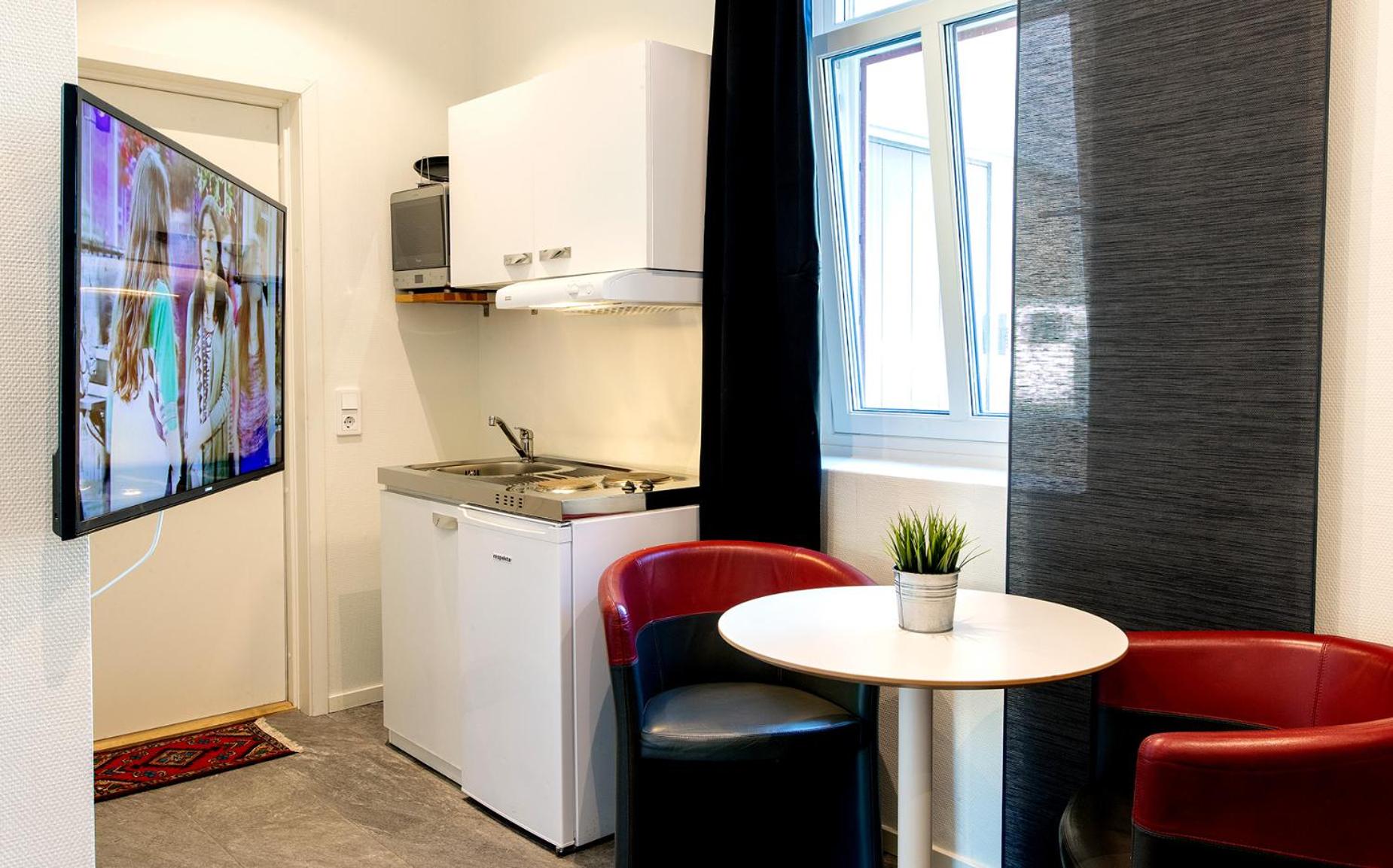Studio Apartment photo 3