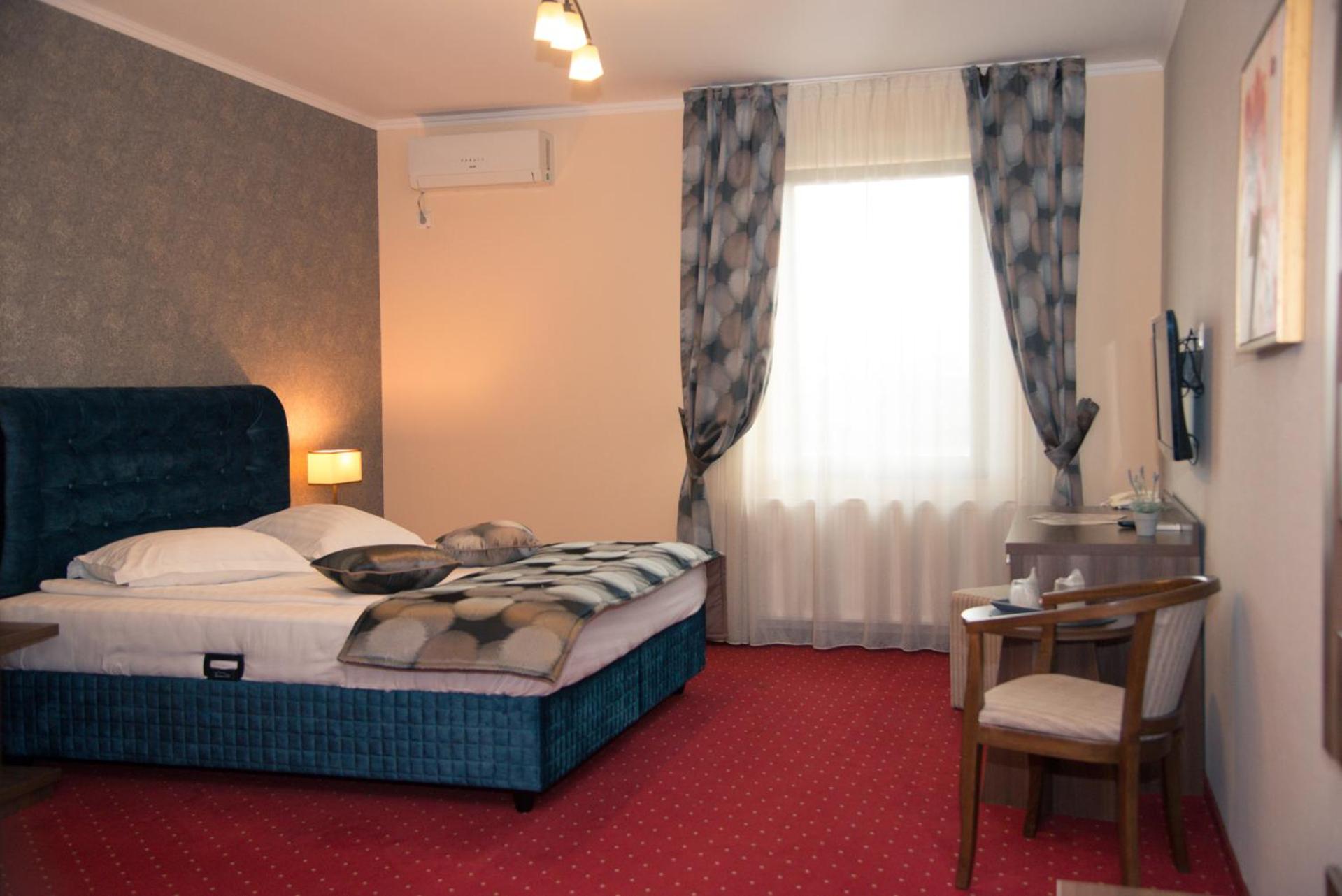 Double Room - Photo 7