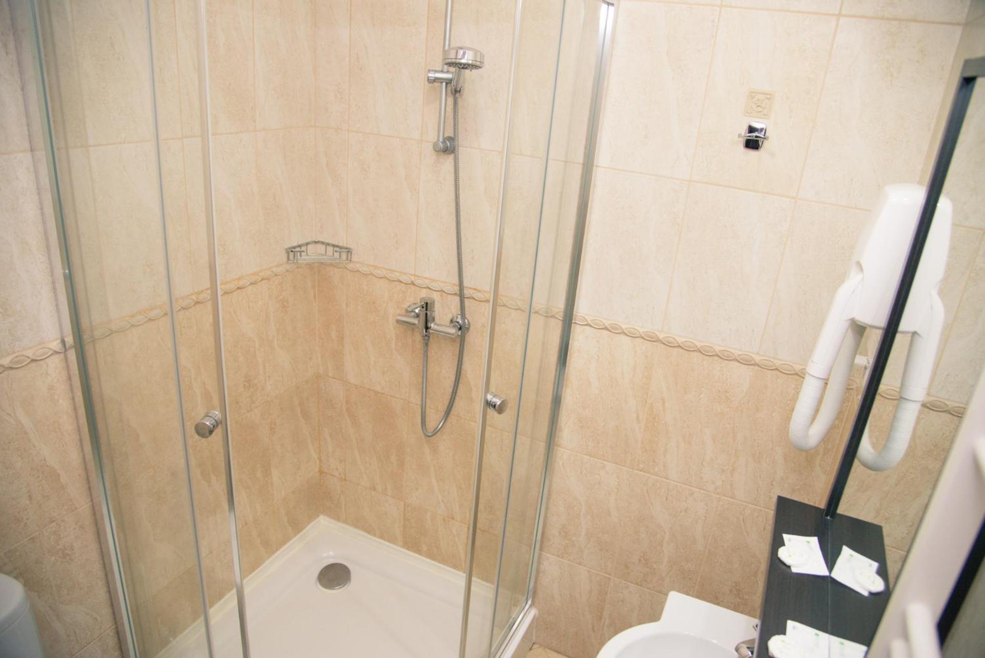 Double Room - Photo 14