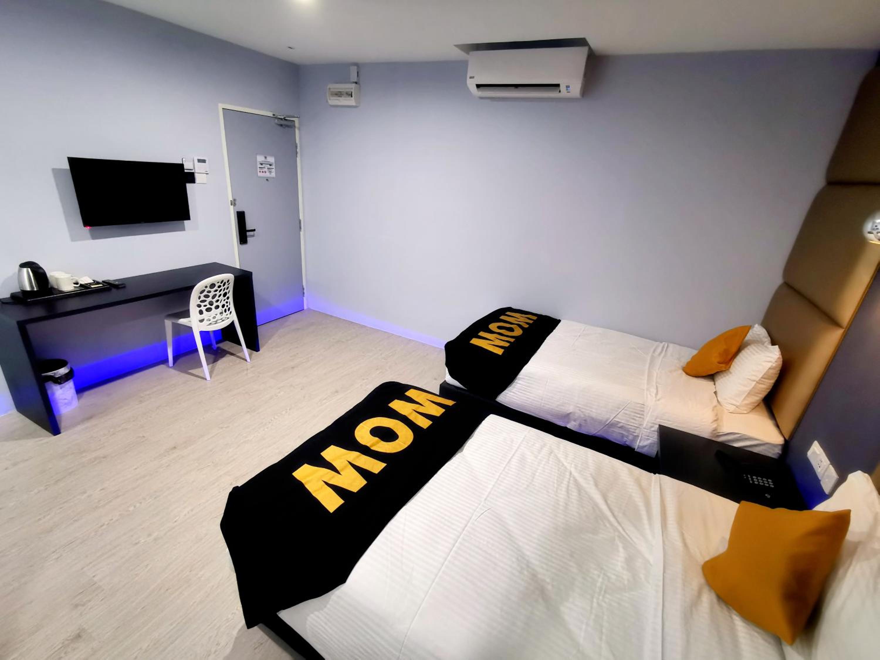 Standard Twin Room - Photo 1
