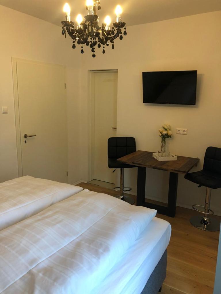 Double Room with Balcony photo 3