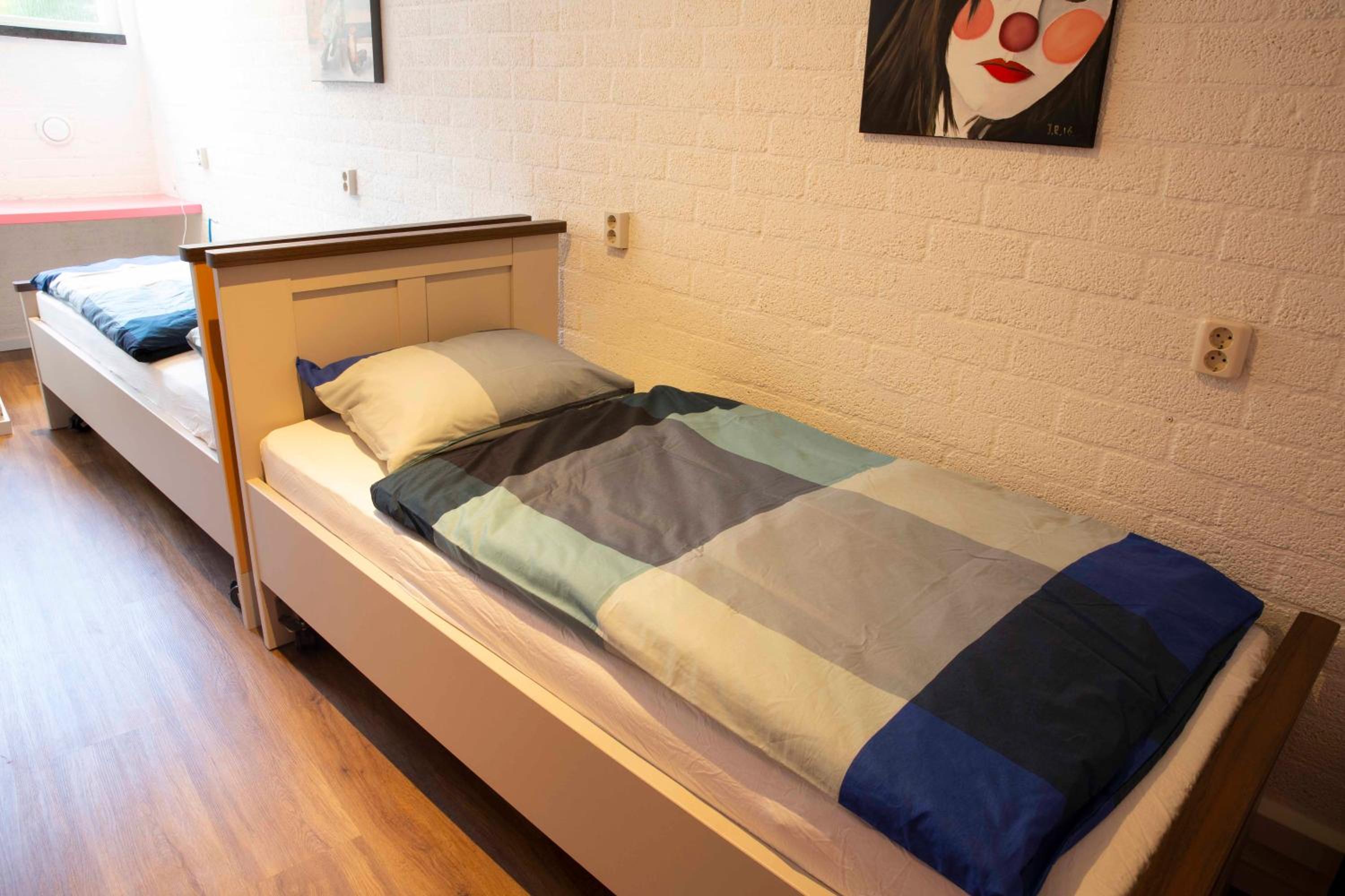 Twin Room with Private Bathroom photo 2