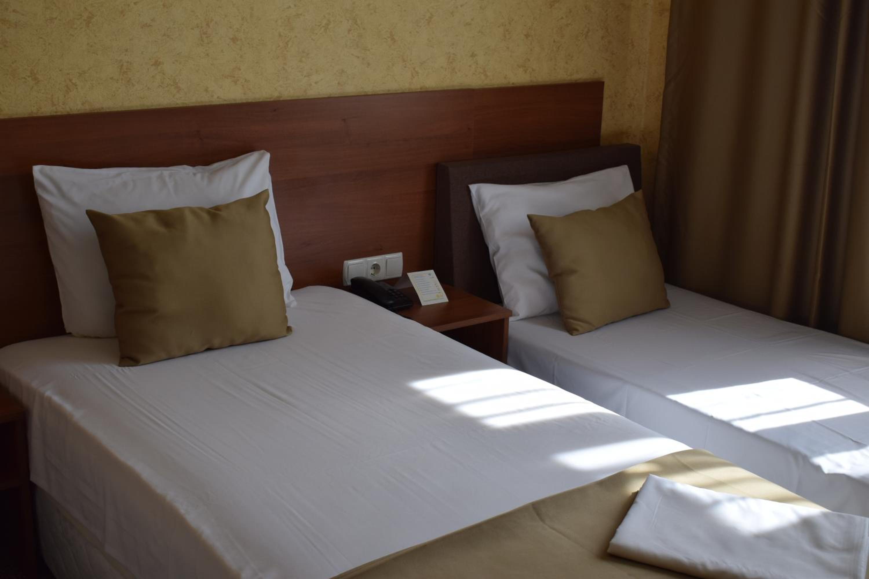 Family Double or Twin Room - Photo 2