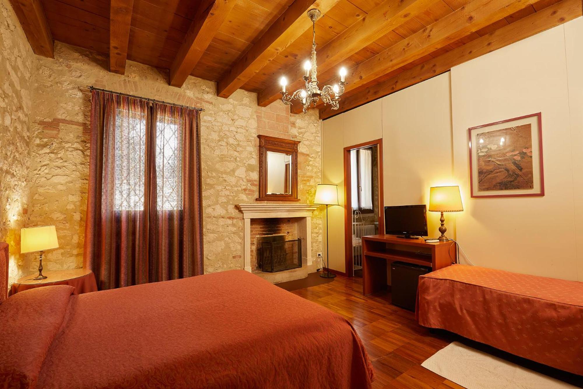 Classic Triple Room