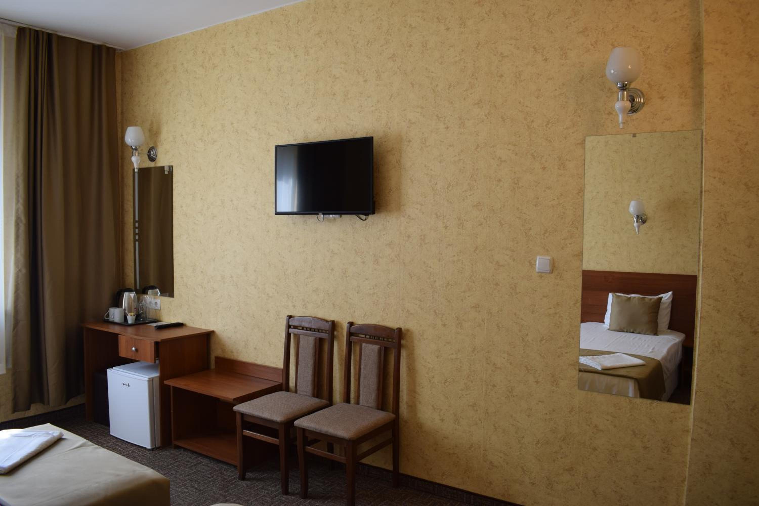 Family Double or Twin Room - Photo 4