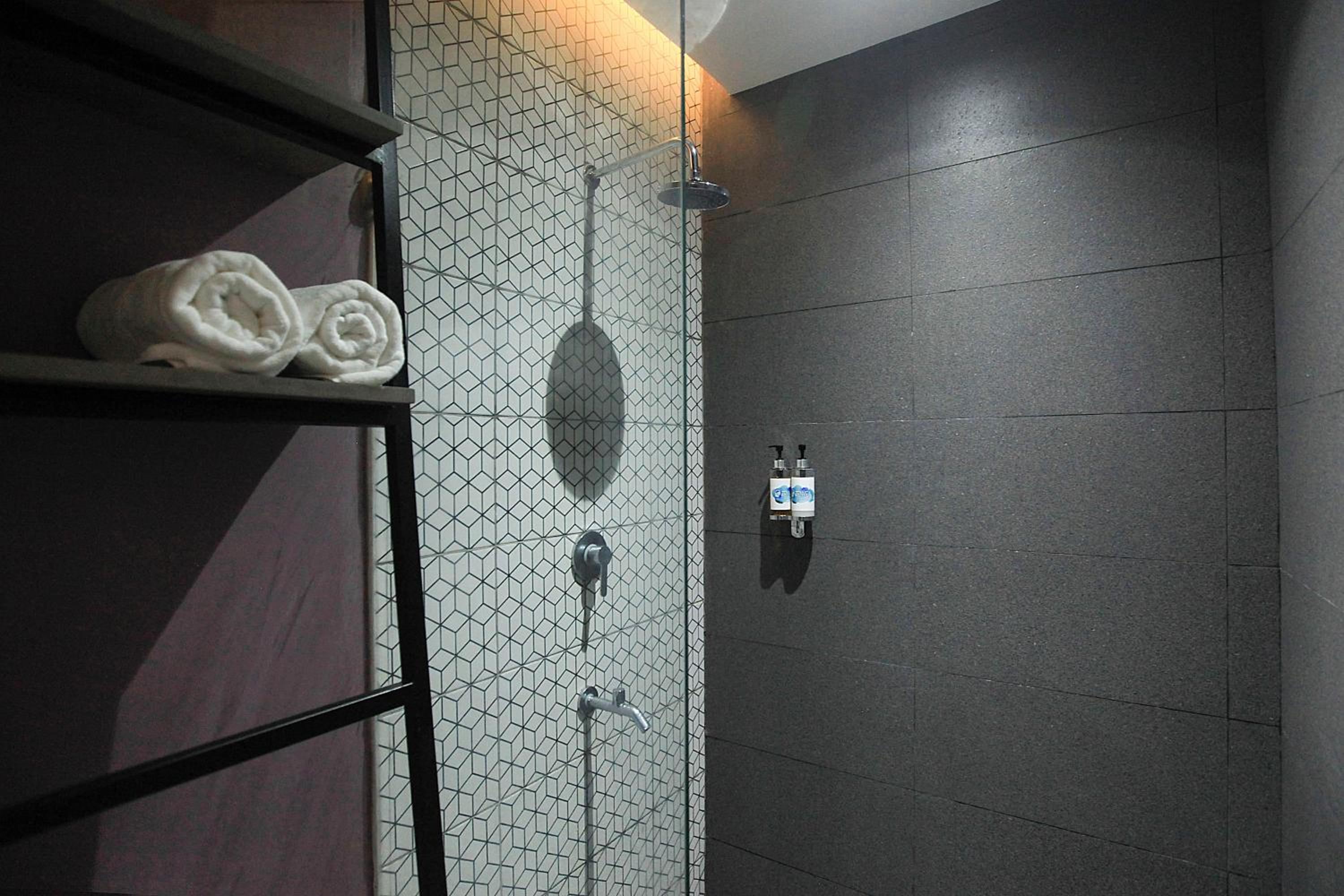 Double Room - Photo 2
