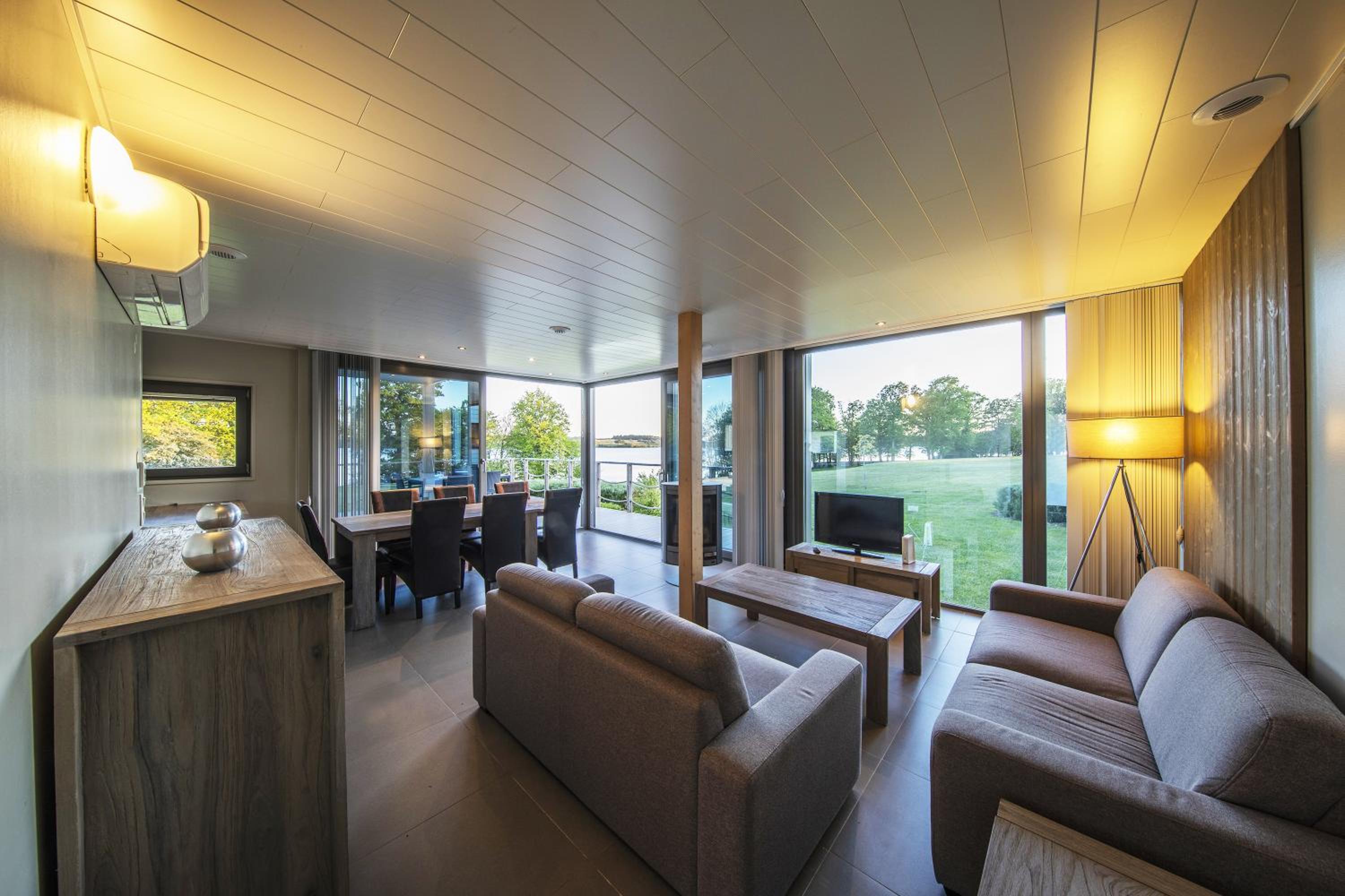 Superior Villa photo 1
