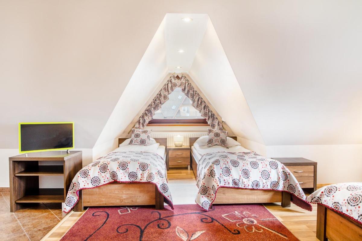 Quadruple Room - Photo 1