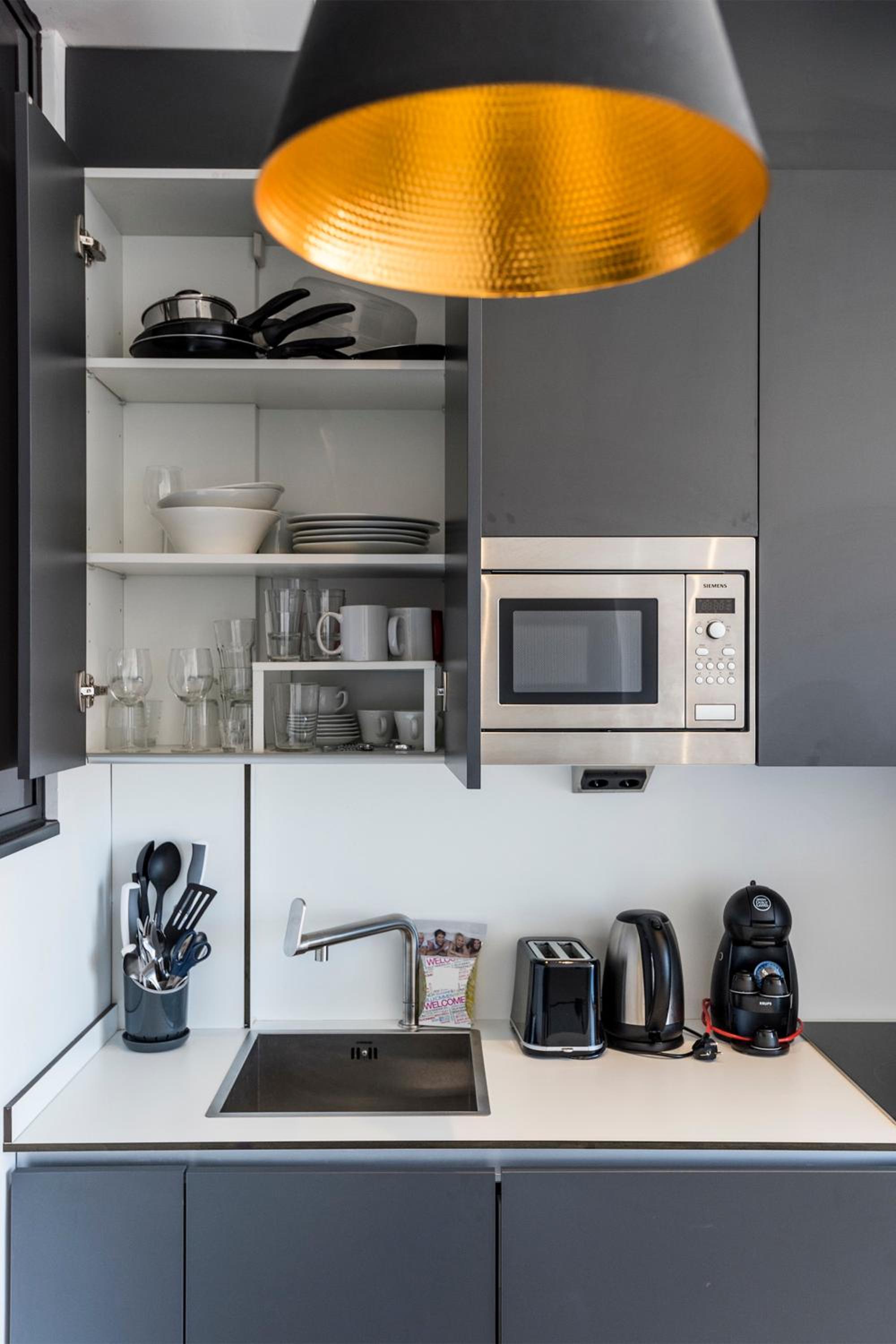 Deluxe Apartment with City View photo 2