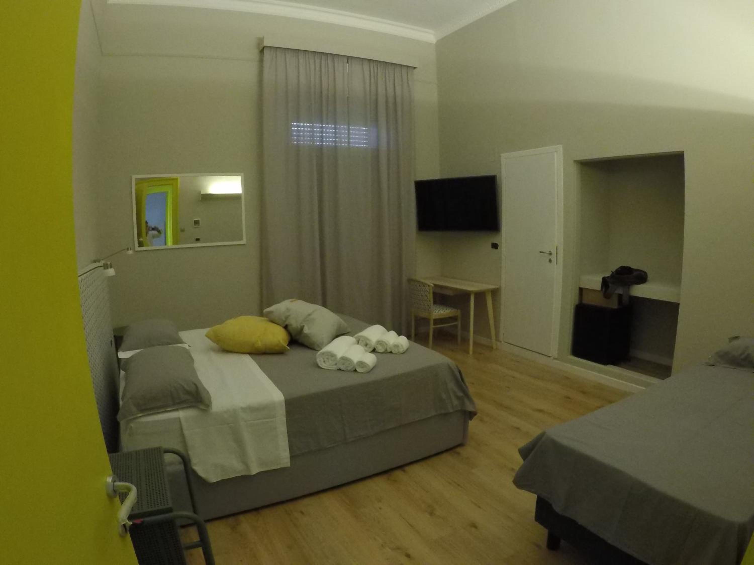 Deluxe Triple Room photo 2