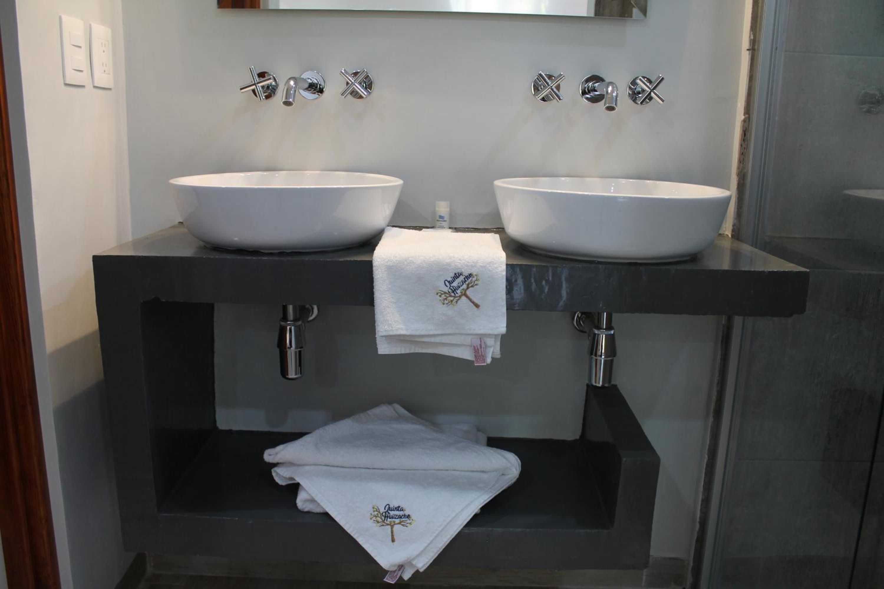 Deluxe Suite photo 3